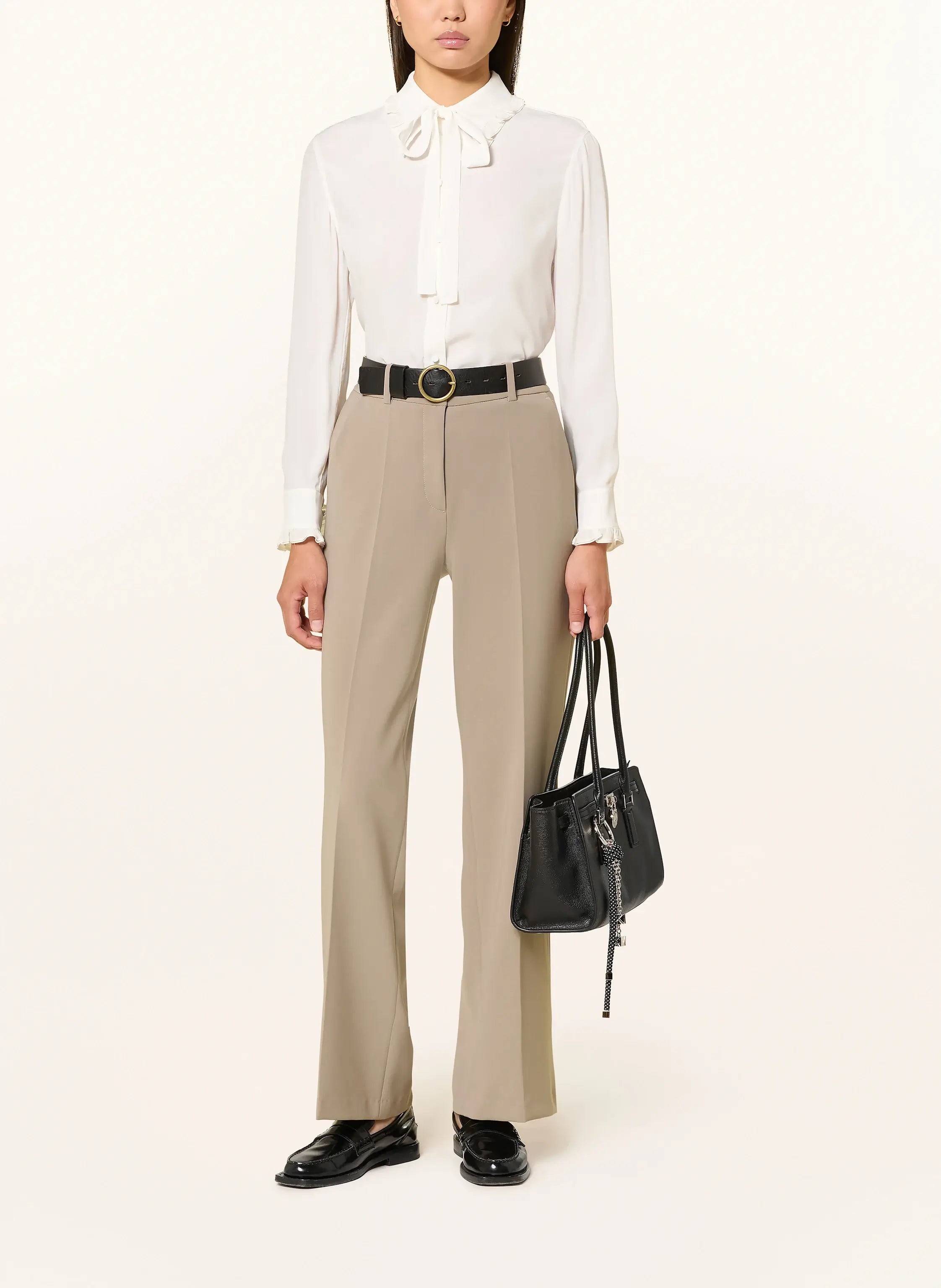 Emilie Long - Natural Sand