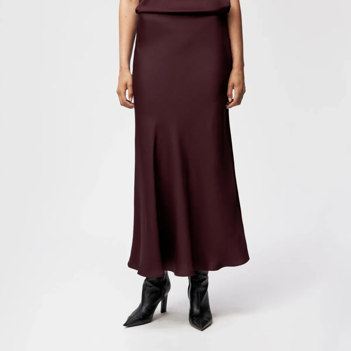 Nevida - Deep mahogany