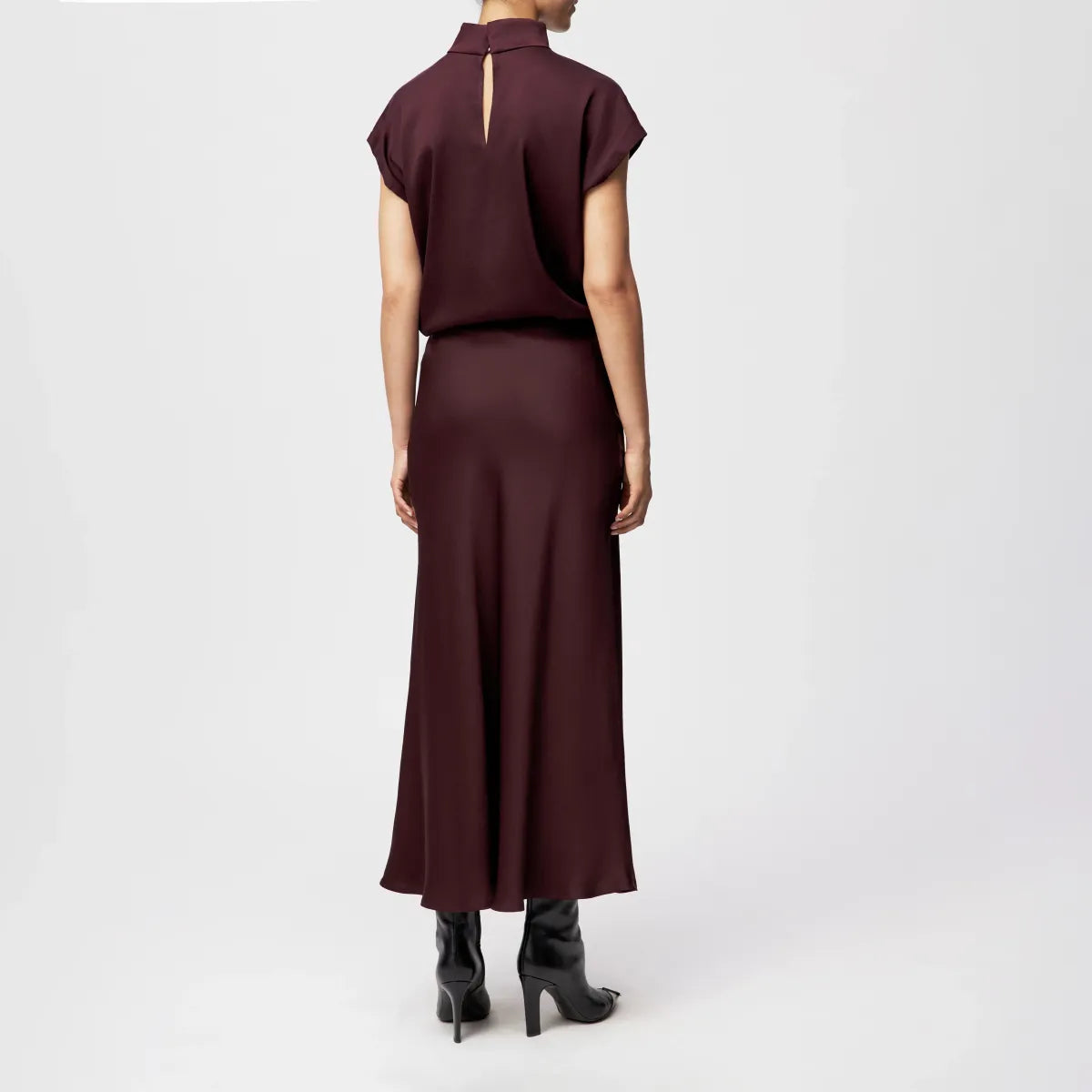Nevida - Deep mahogany