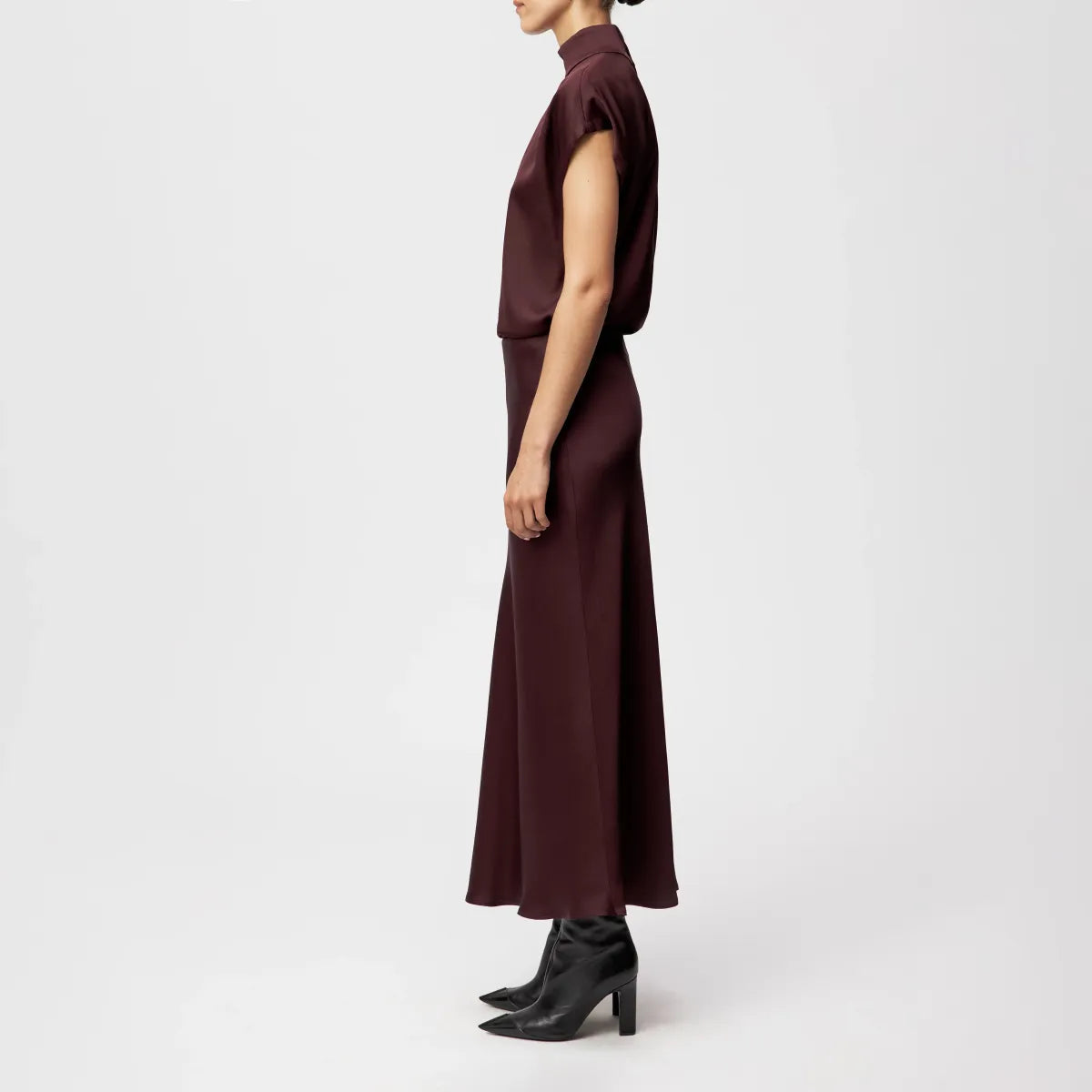 Nevida - Deep mahogany