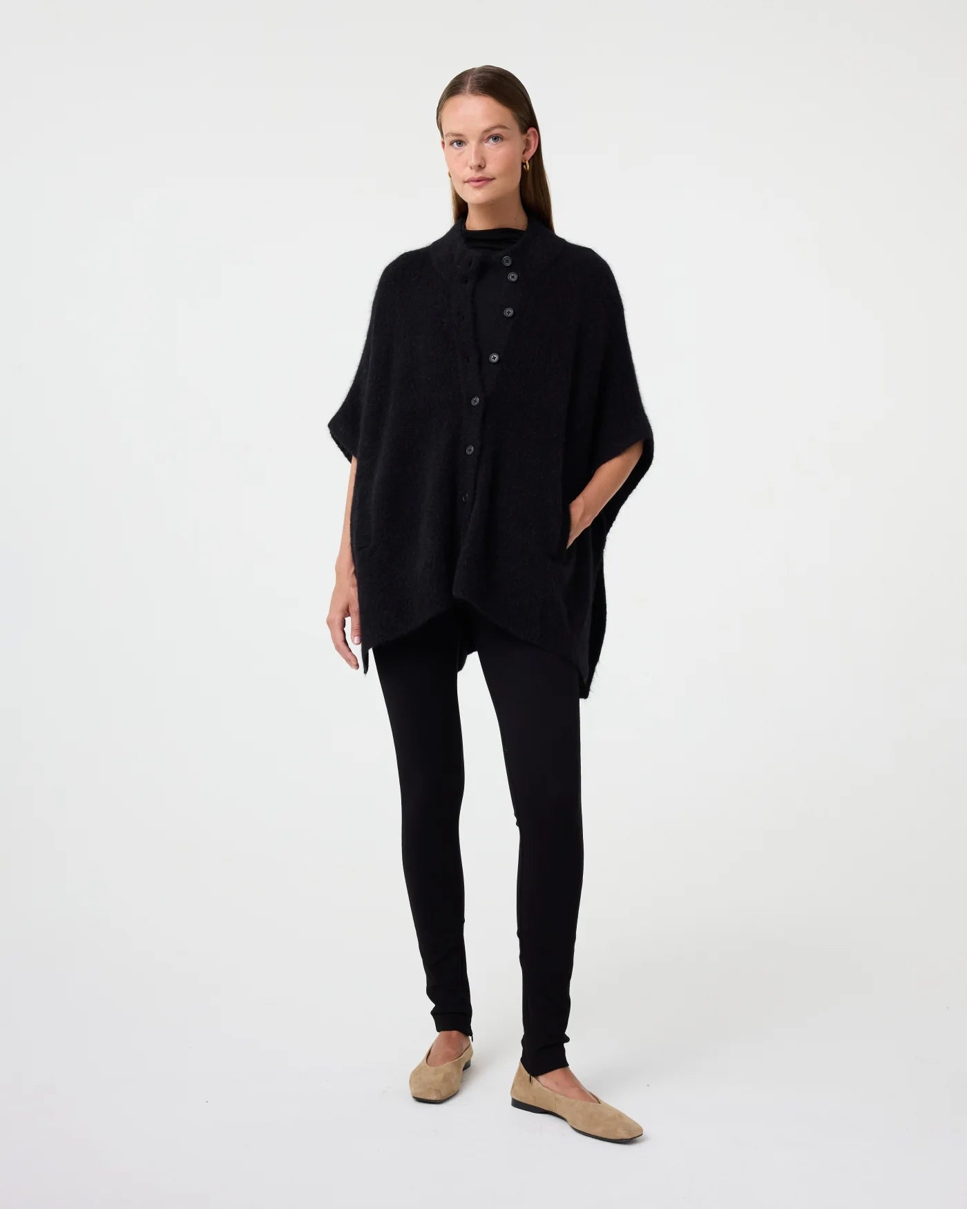 Pleunie Poncho - Black