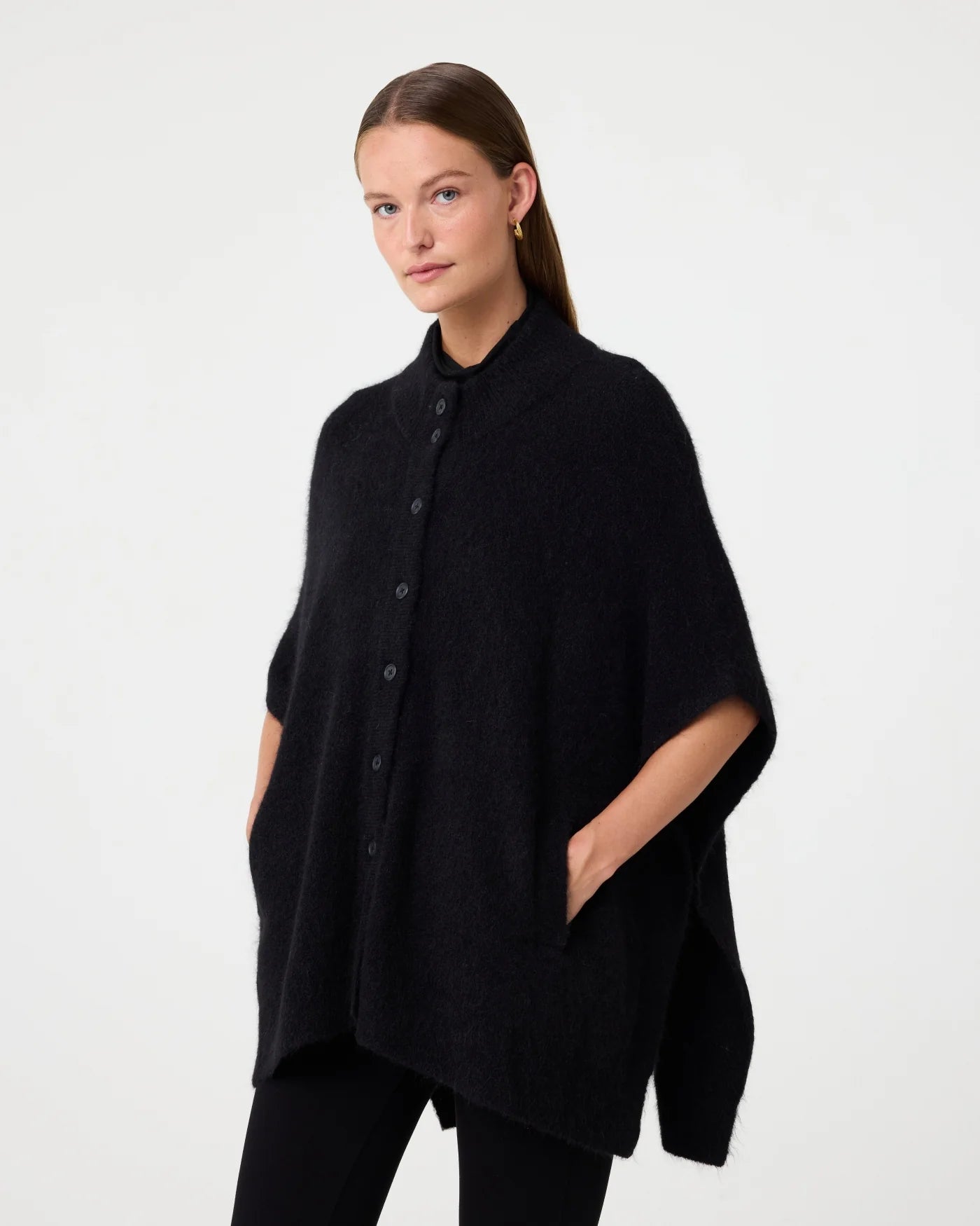 Pleunie Poncho - Black