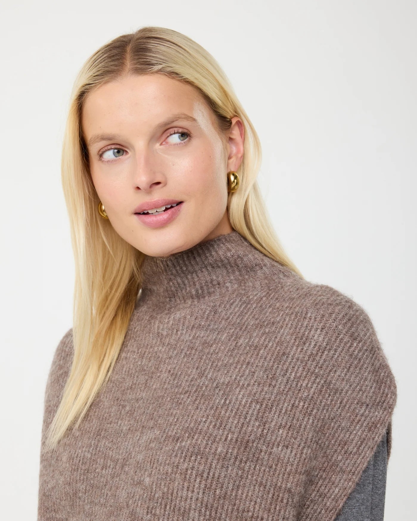 Rave Pullover - Walnut