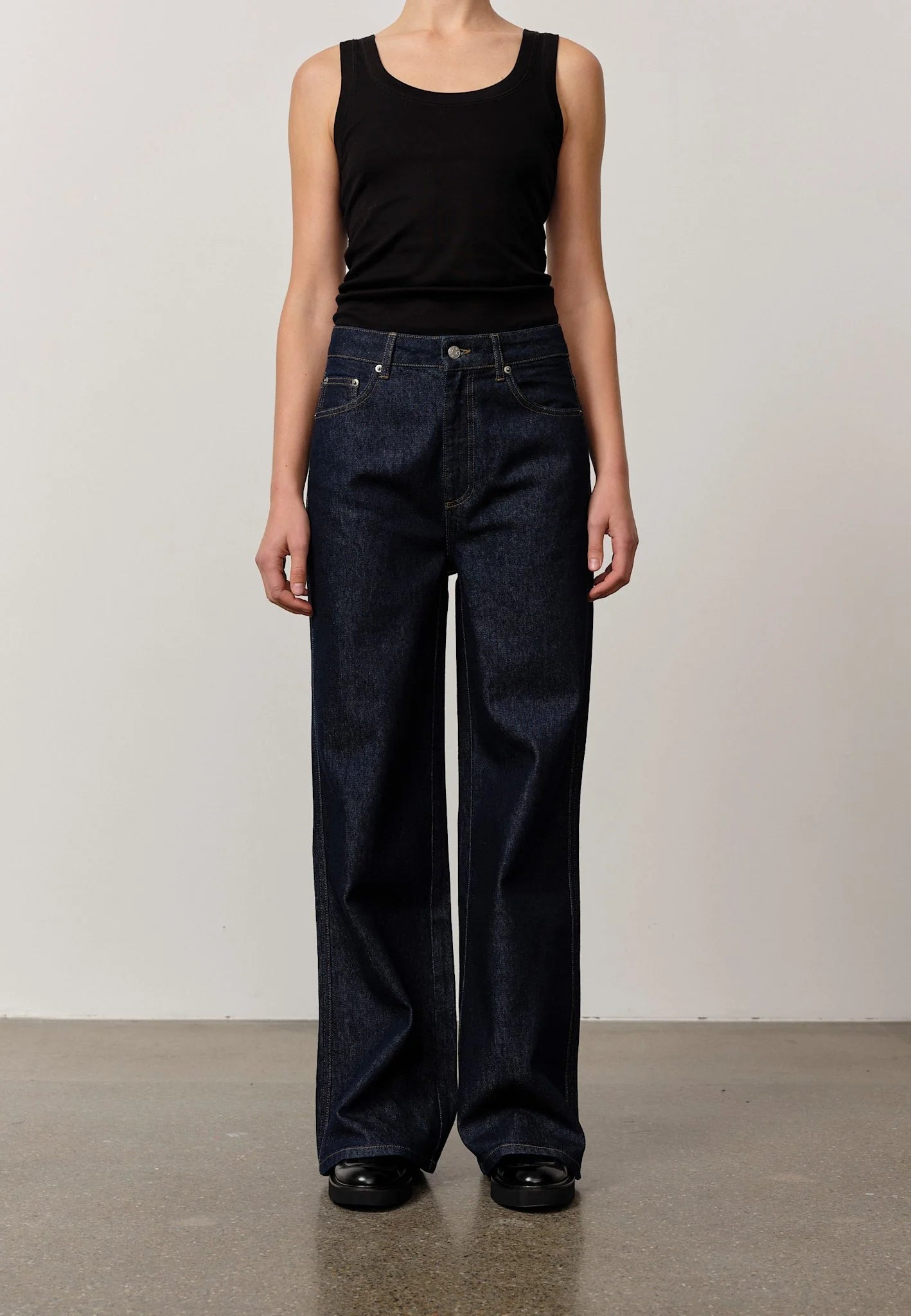 Kat Mid Waist Jeans - Indigo