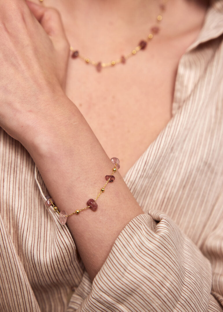 Fijn armbandje met ongelijke edelsteentjes - Warm Roze