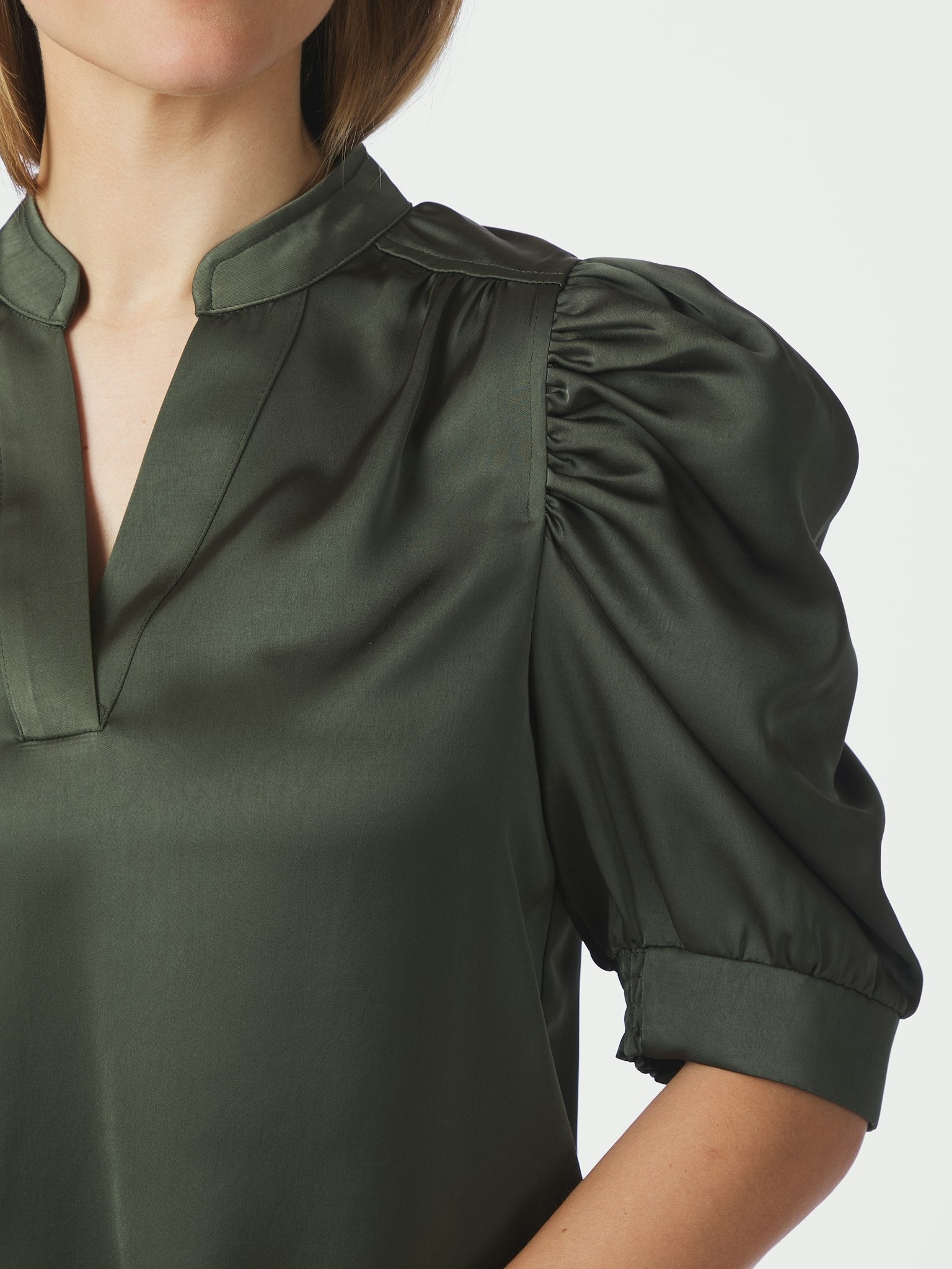 Roella Heavy Sateen Blouse - Deep Green