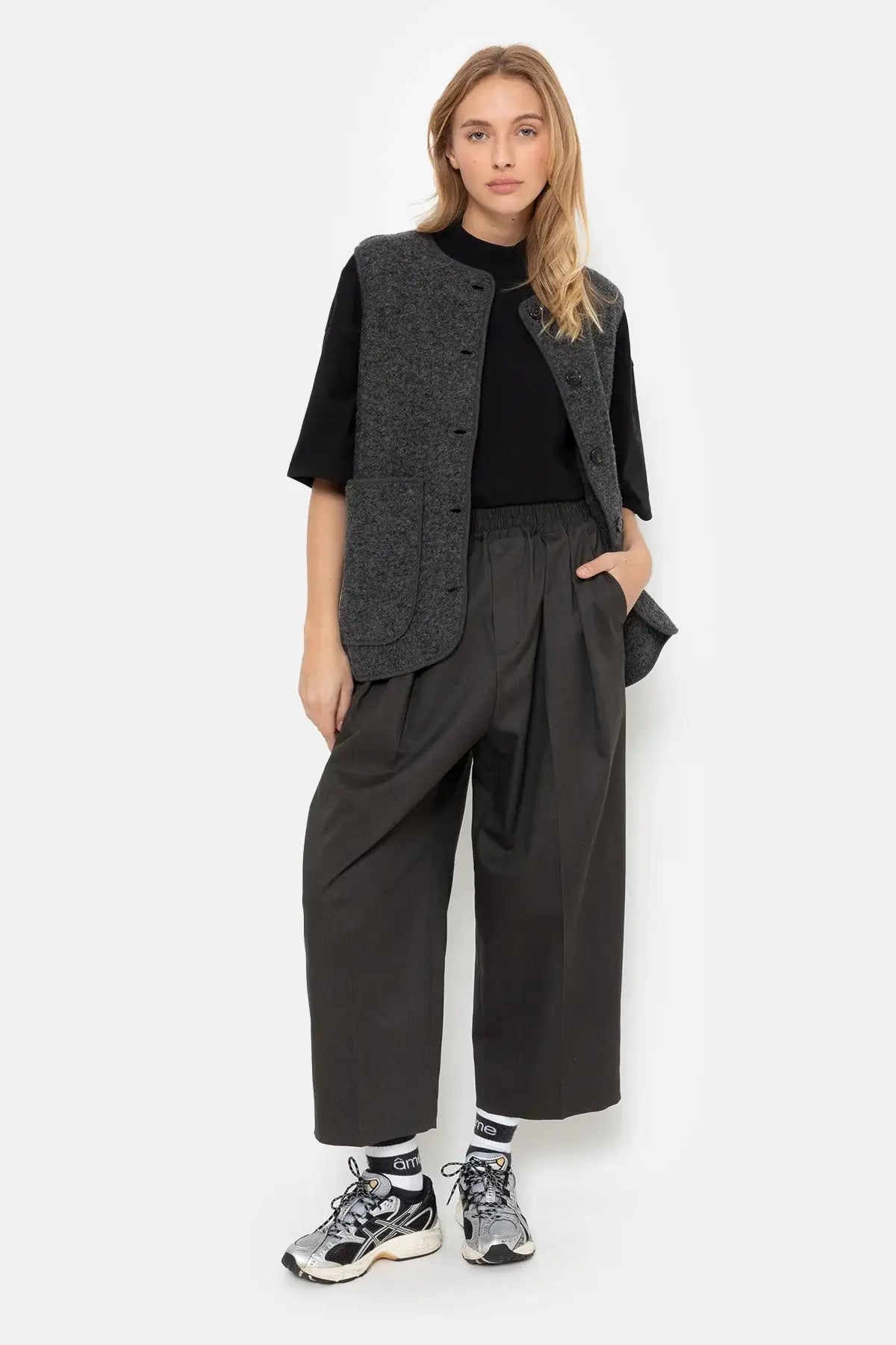 Kick Pleated Pants - Dark Grey