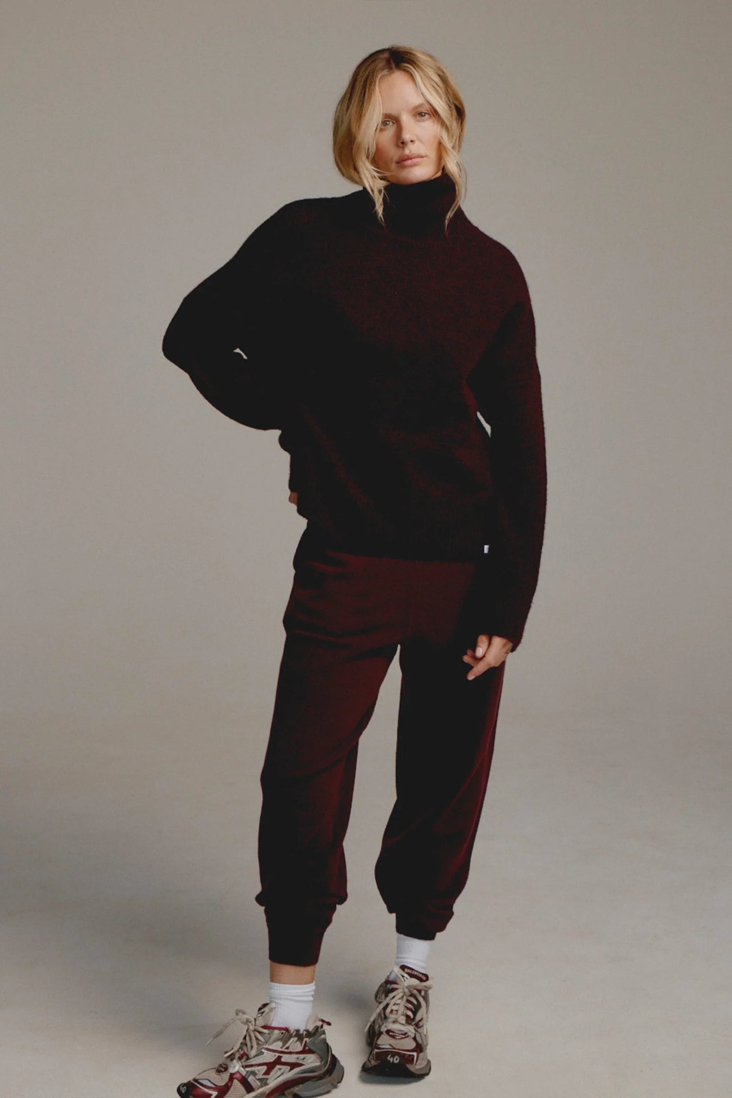 W25L247 Jumper - Aubergine