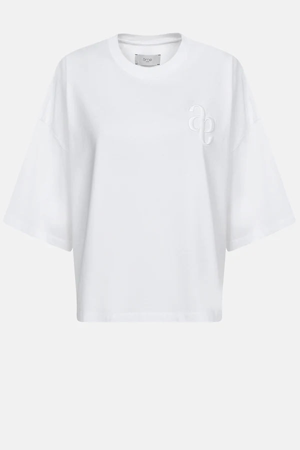 Eloise-A Boxy T-shirt with Avar - White
