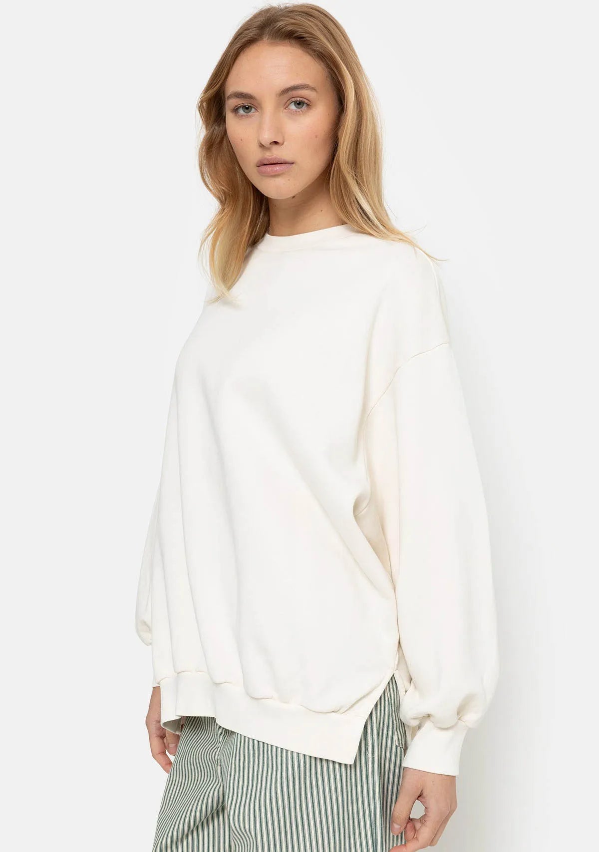 ULLA Oversized Sweatshirt - White