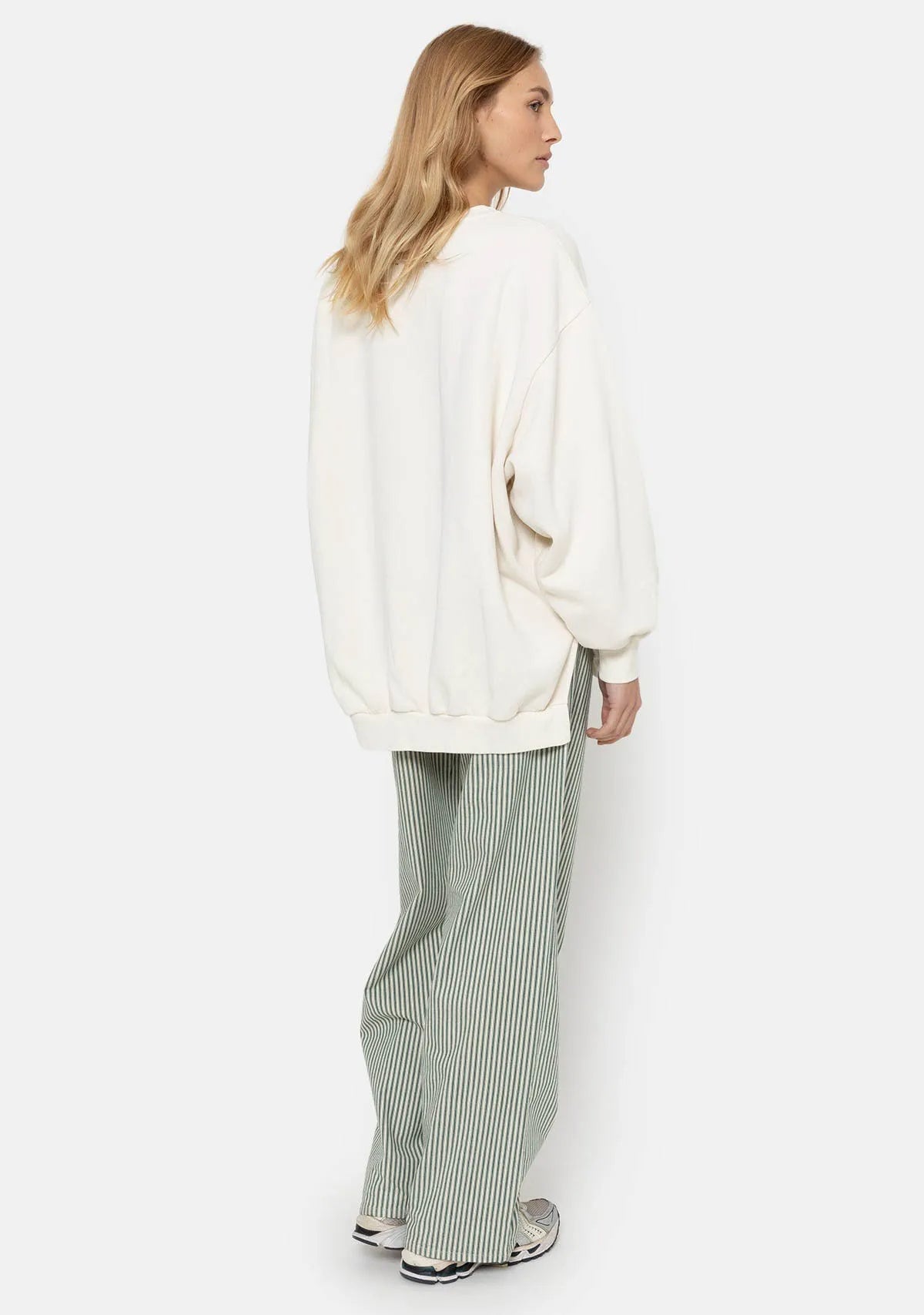 ULLA Oversized Sweatshirt - White