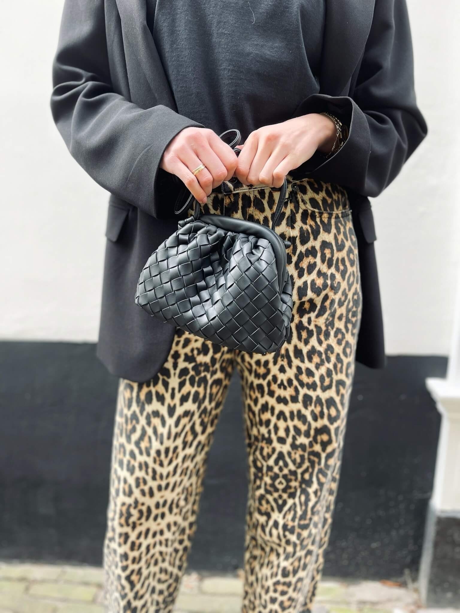 black and barrel leopard look