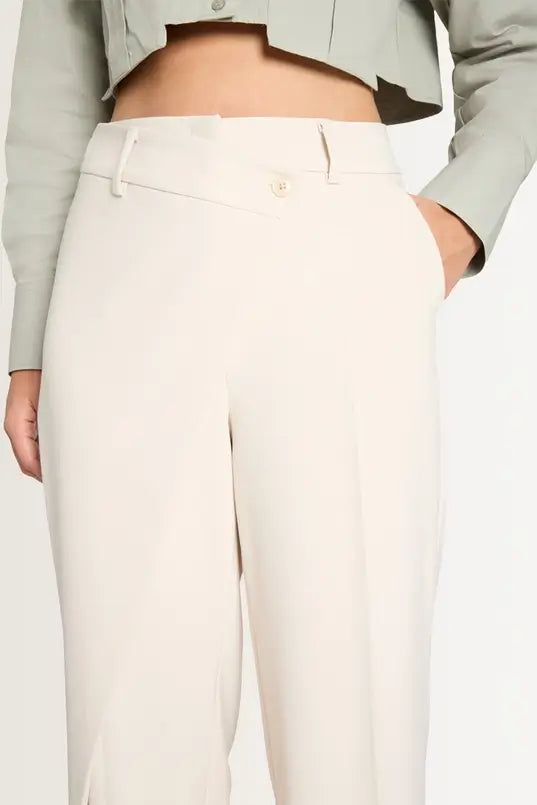 Anais Wrap Front - Icing