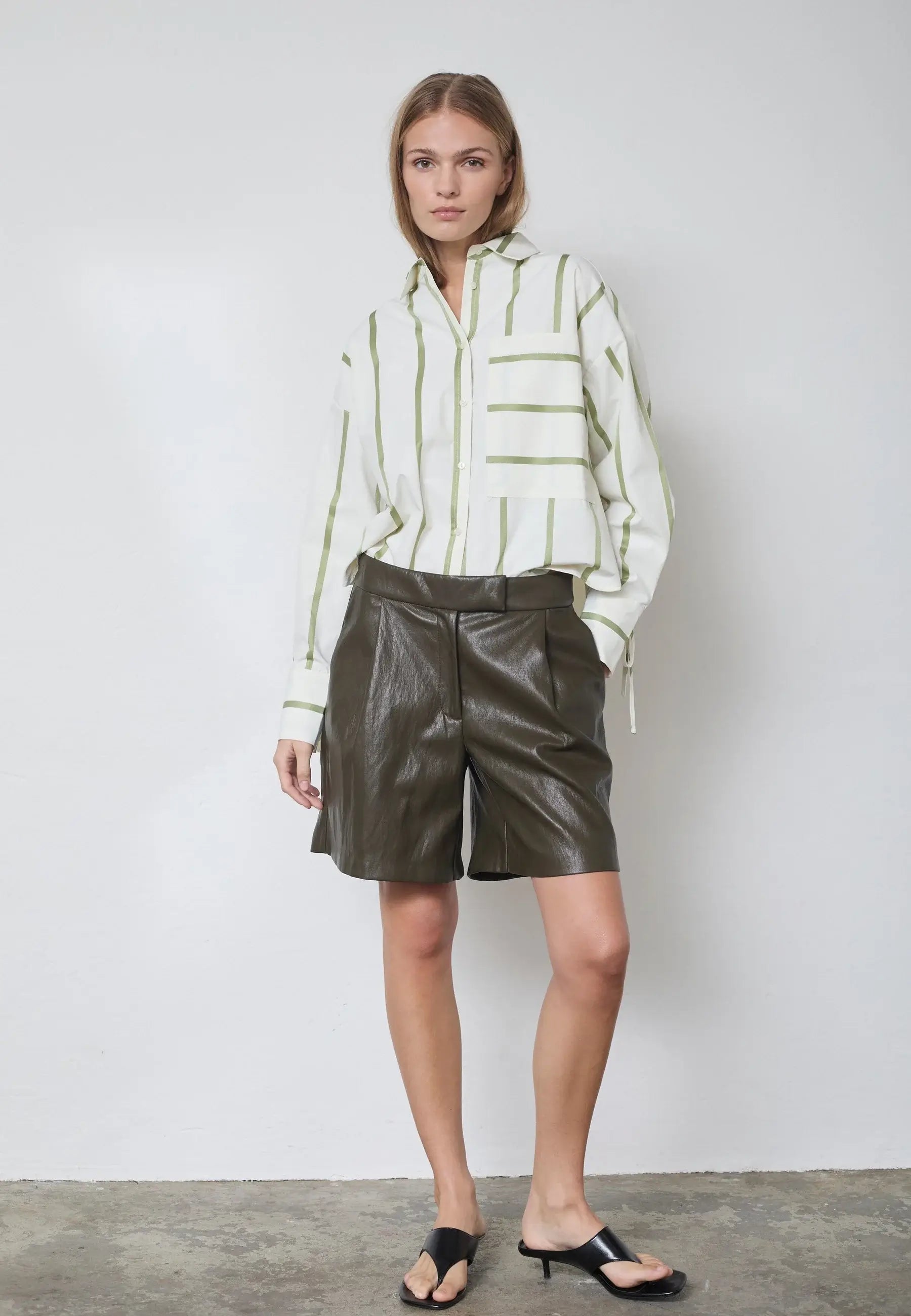 GittCC Pleat Shorts - Army