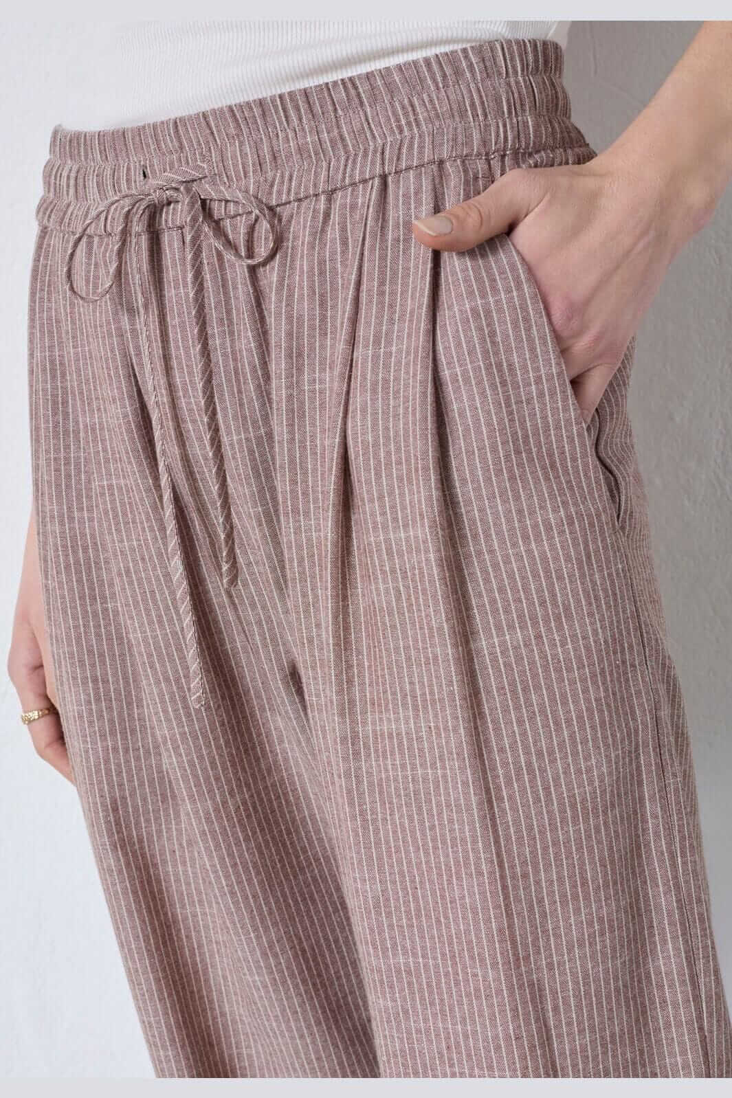 JihoCC Stripe Pant - Brown