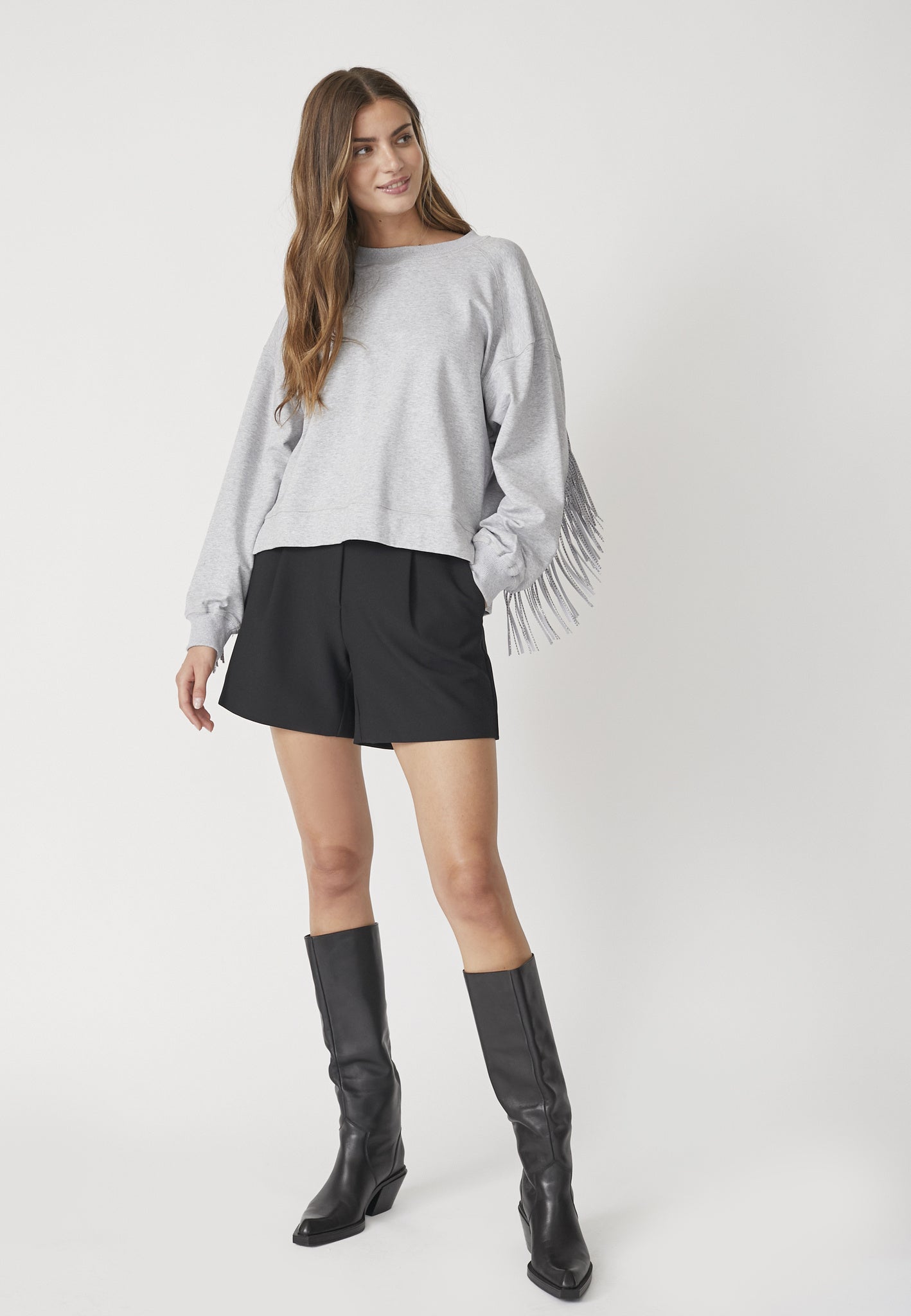 VolaCC Crop Pleat Shorts - Black