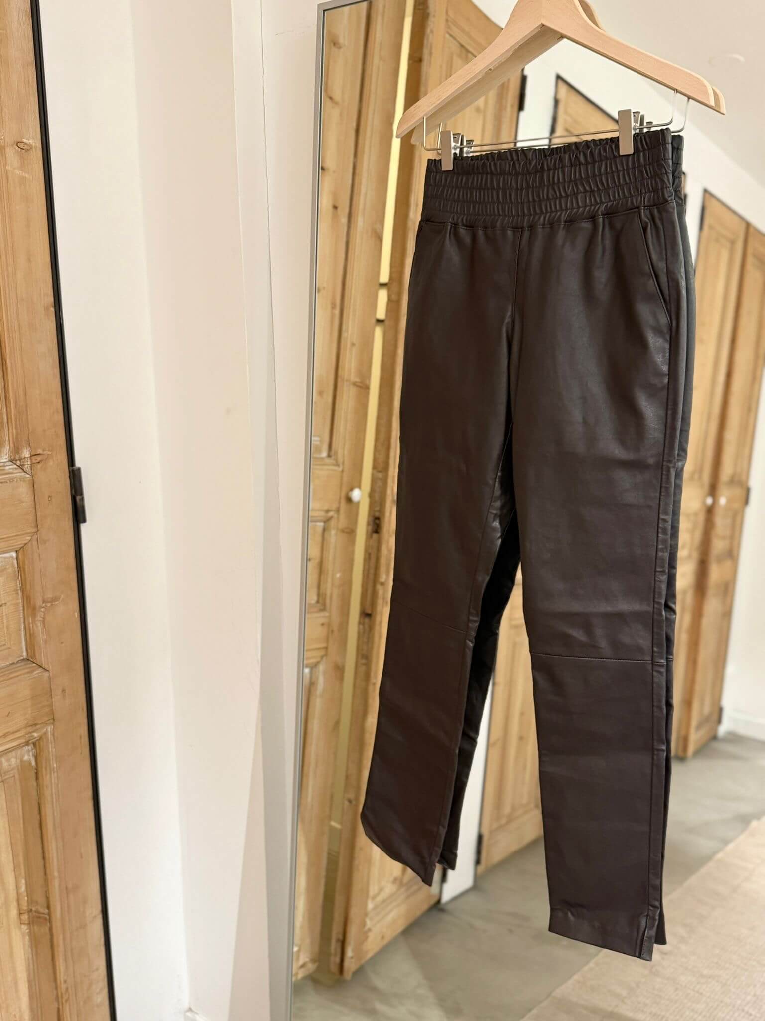 Colette - Dark Brown