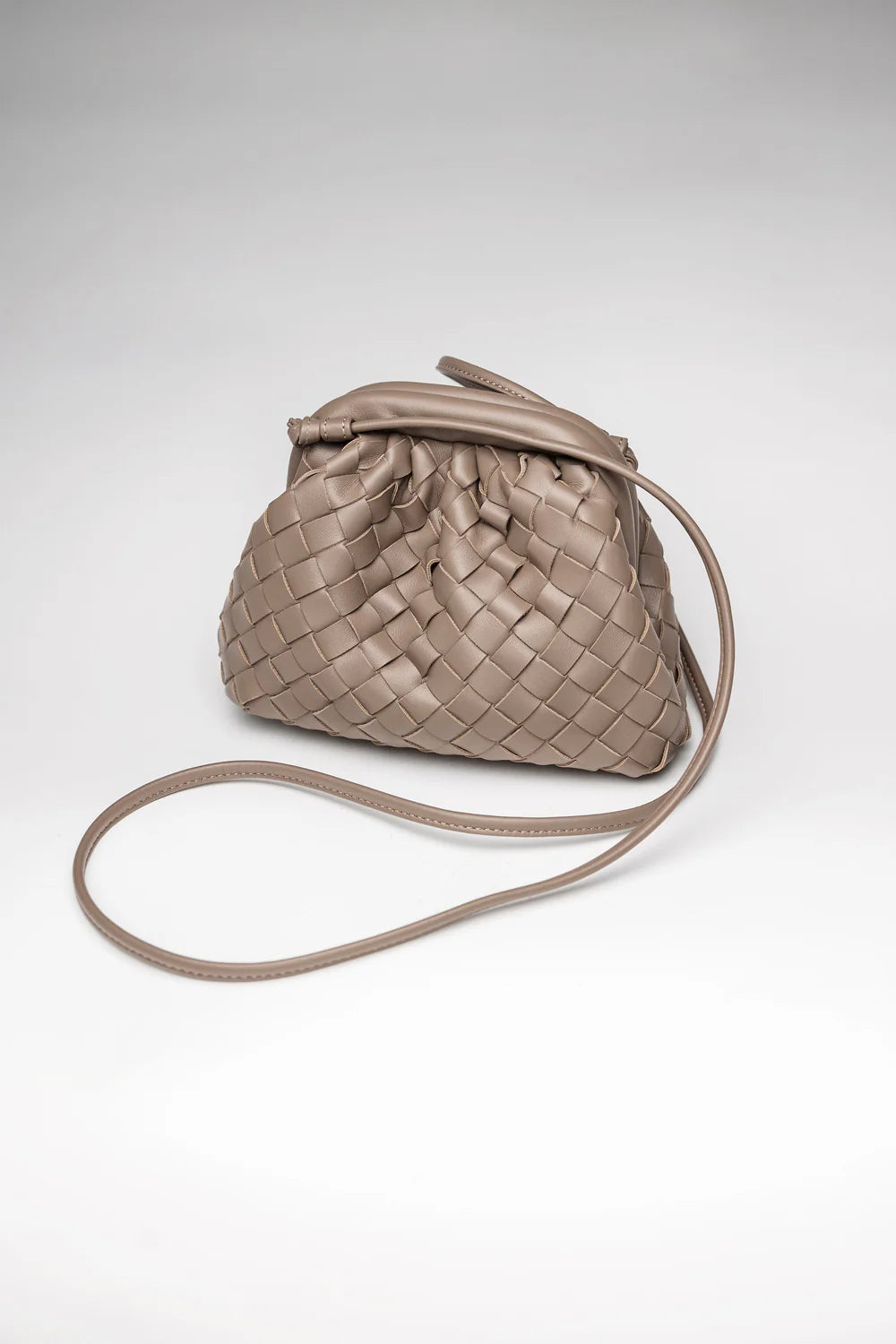 Dumpling Braided Bag - Taupe