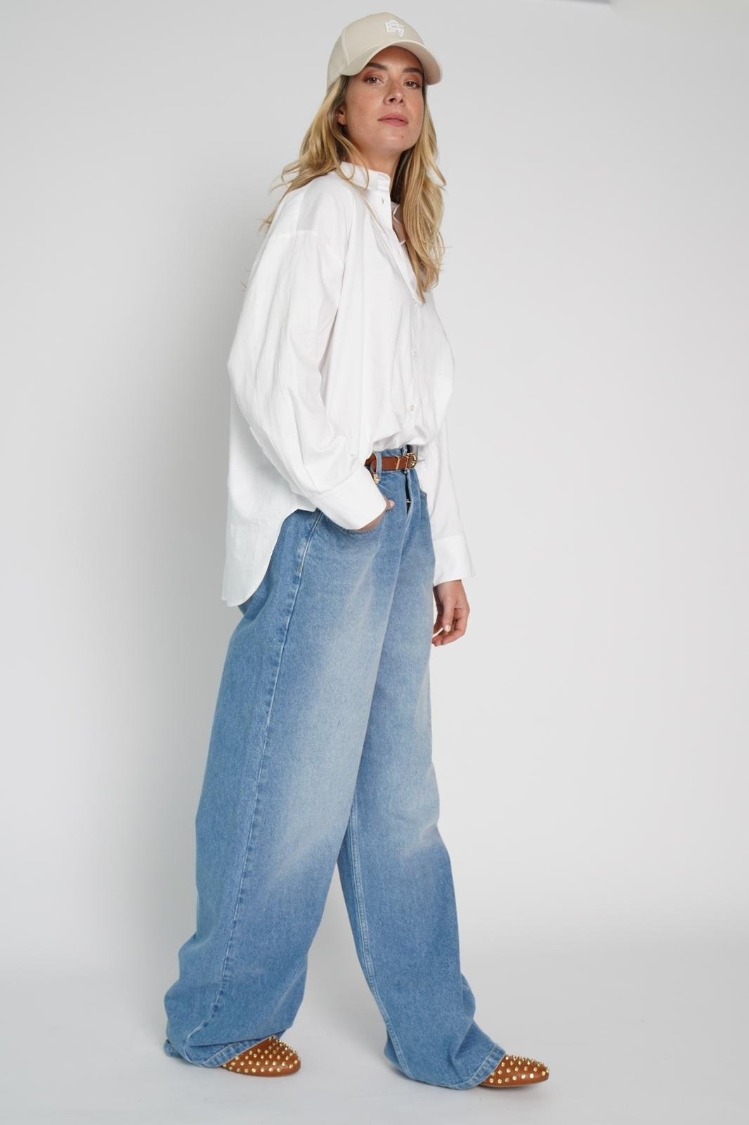 Arienne Button Back - White