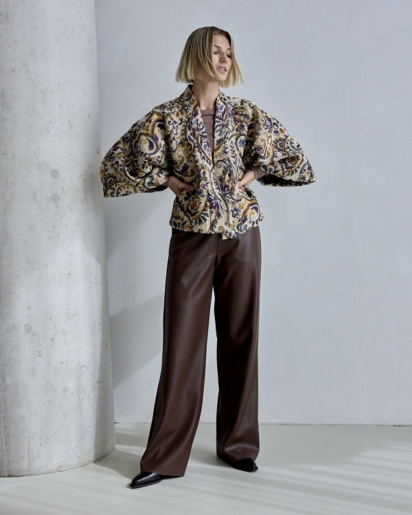 Delphine - Brown