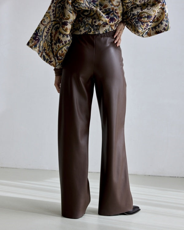 Delphine - Brown