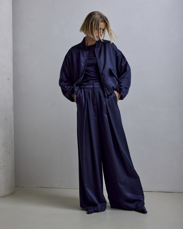 Odila Satin - Navy