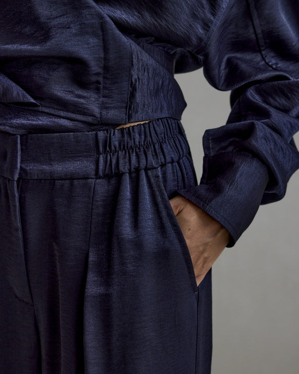 Odila Satin - Navy
