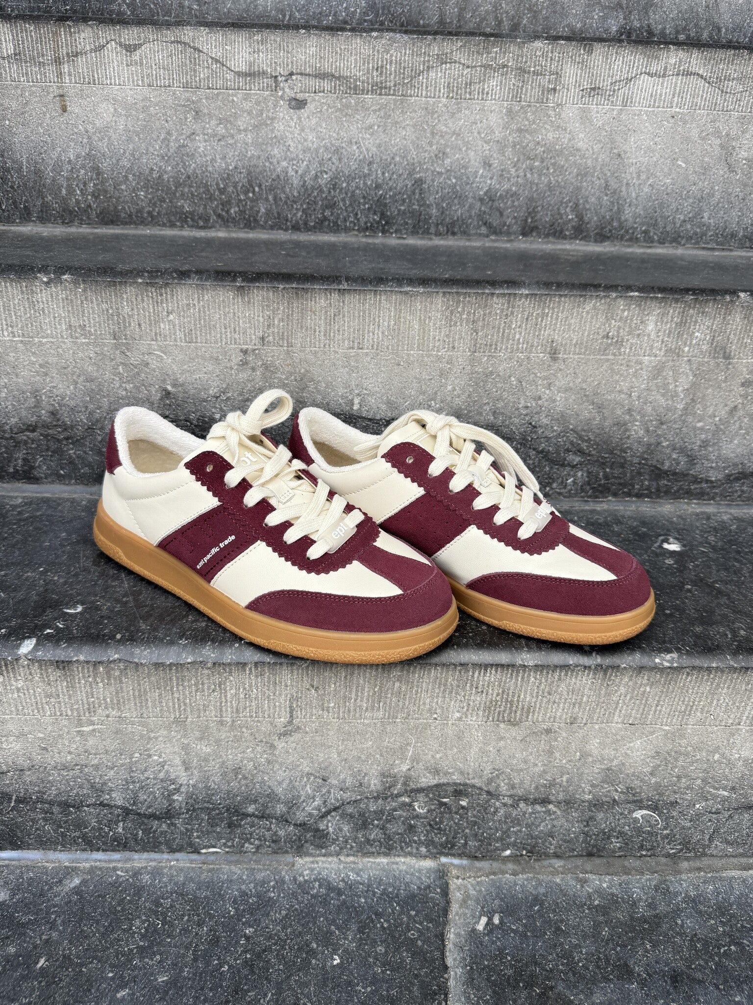 Santos - Tofu Burgundy