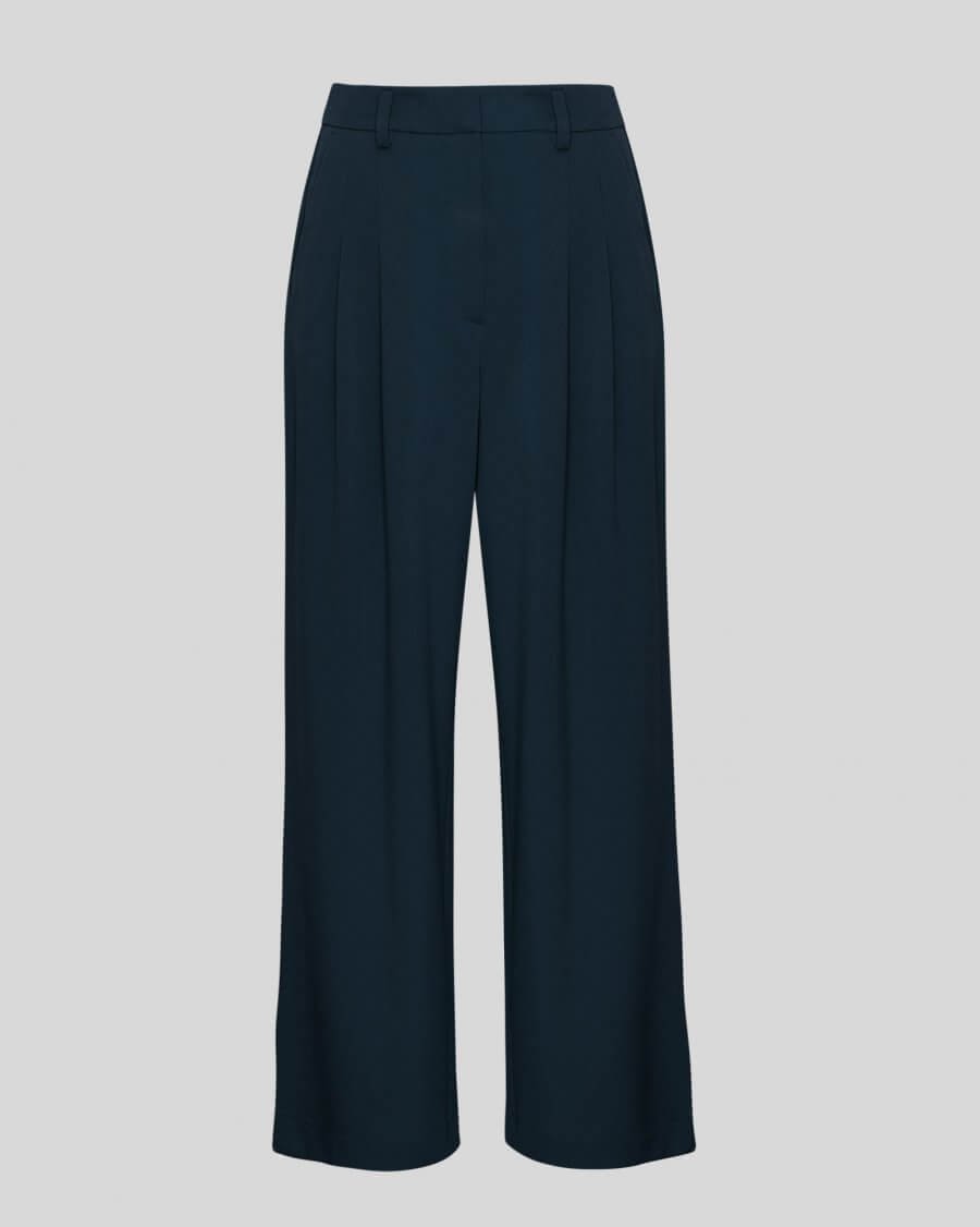 Henrika HW - Sky Captain