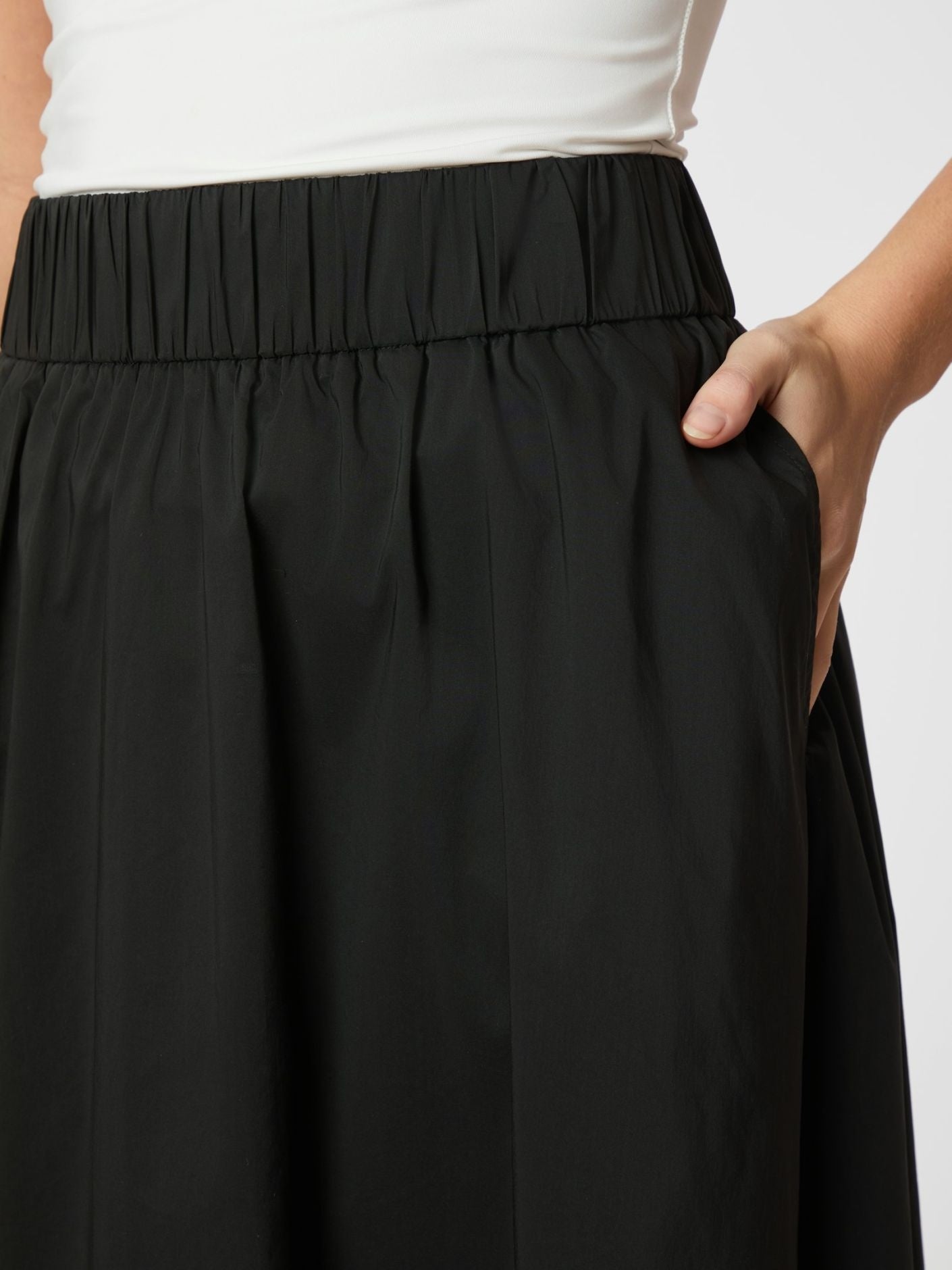 Yara Long Poplin Skirt - Black