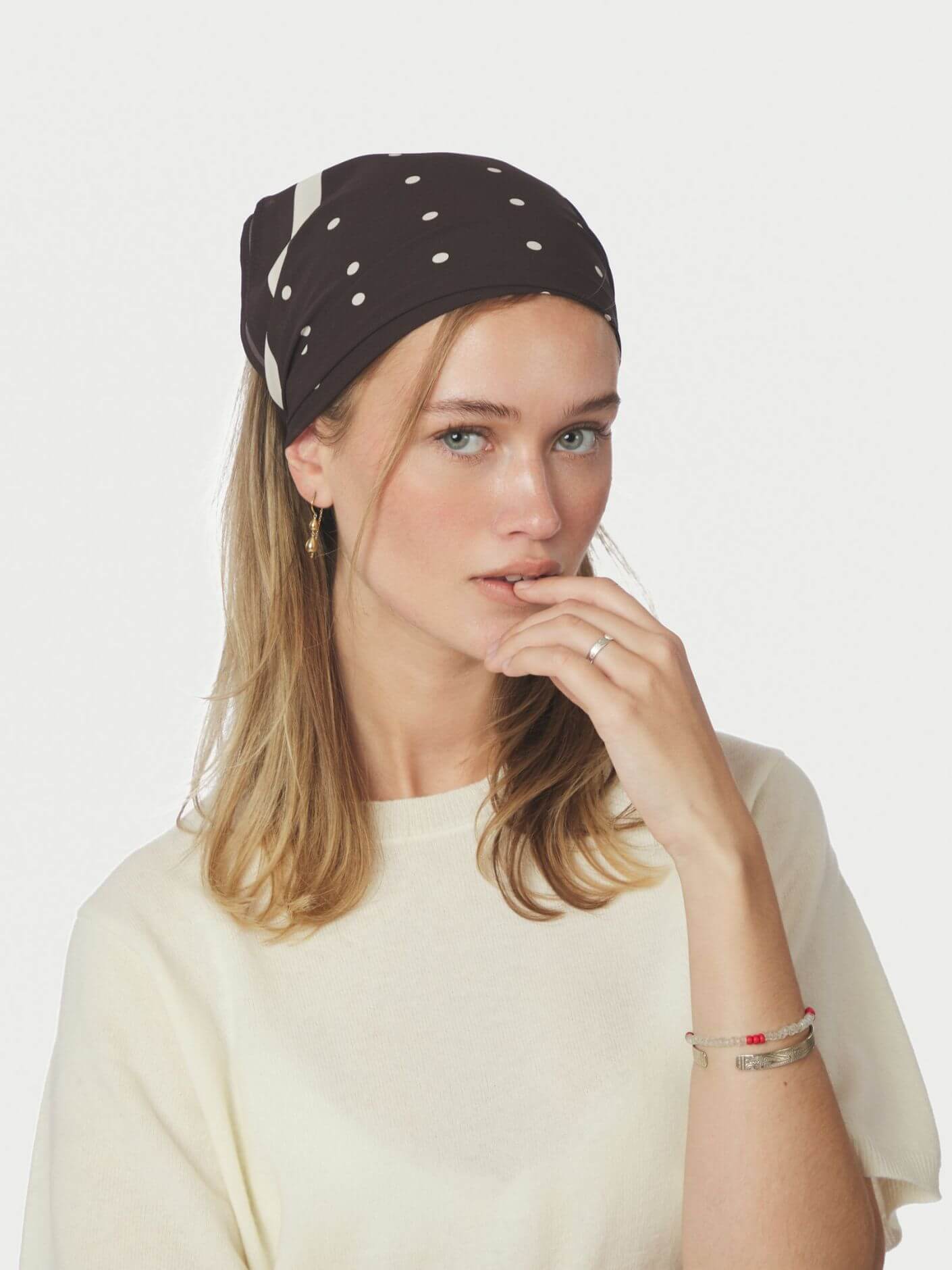 Judy dot Scarf - Dark brown