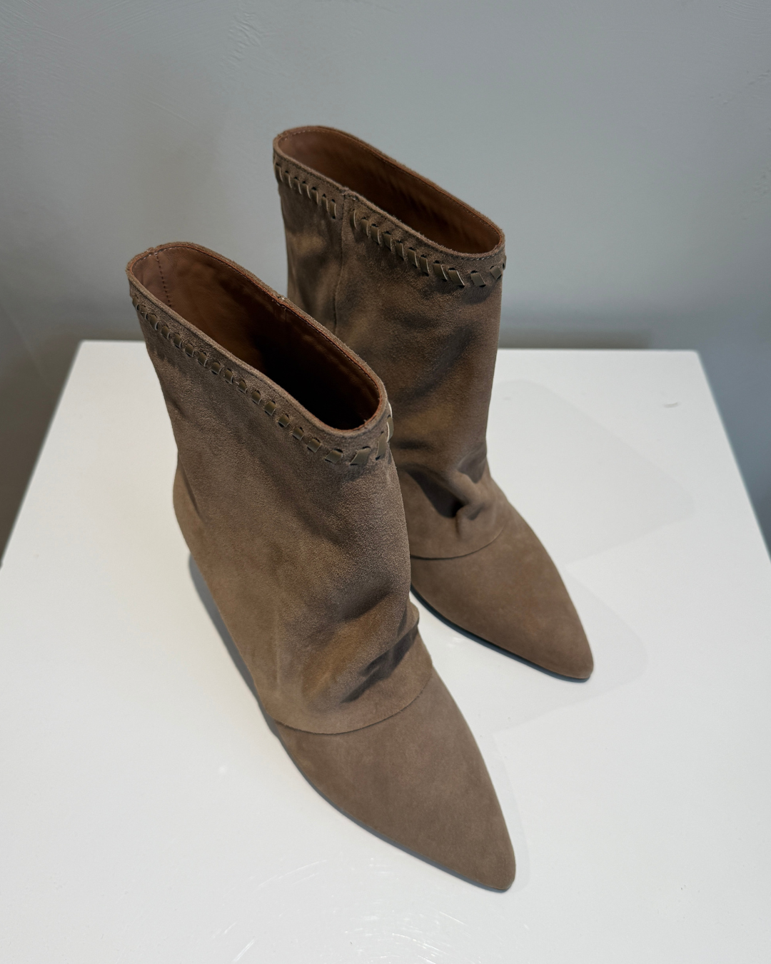 TL-Maeve Cow Suede - Taupe