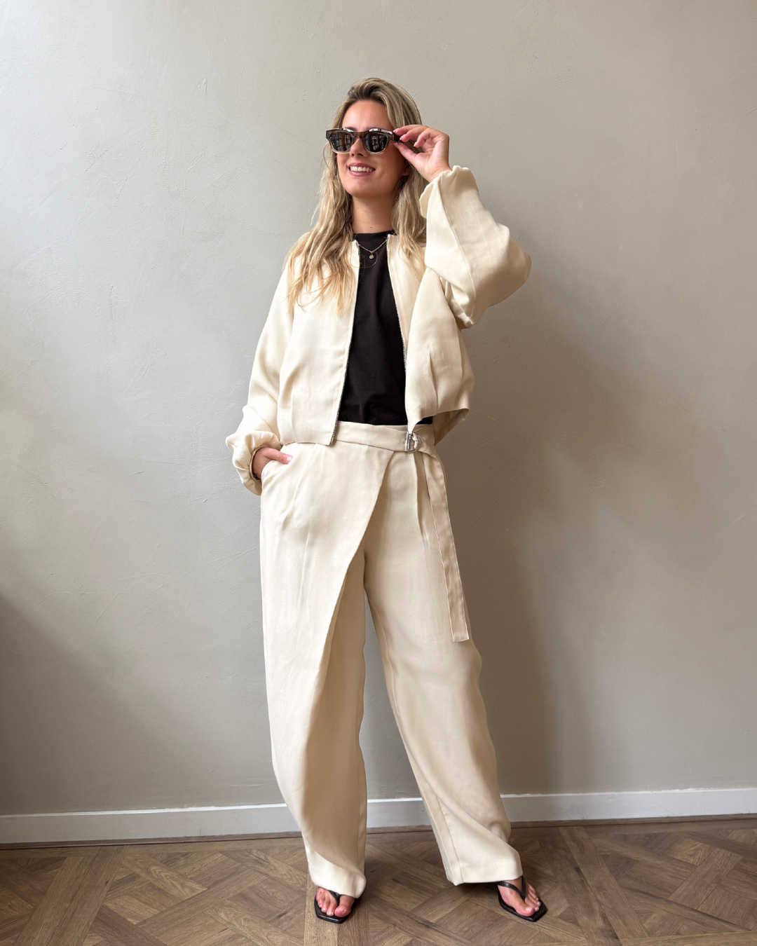 Sand suit look