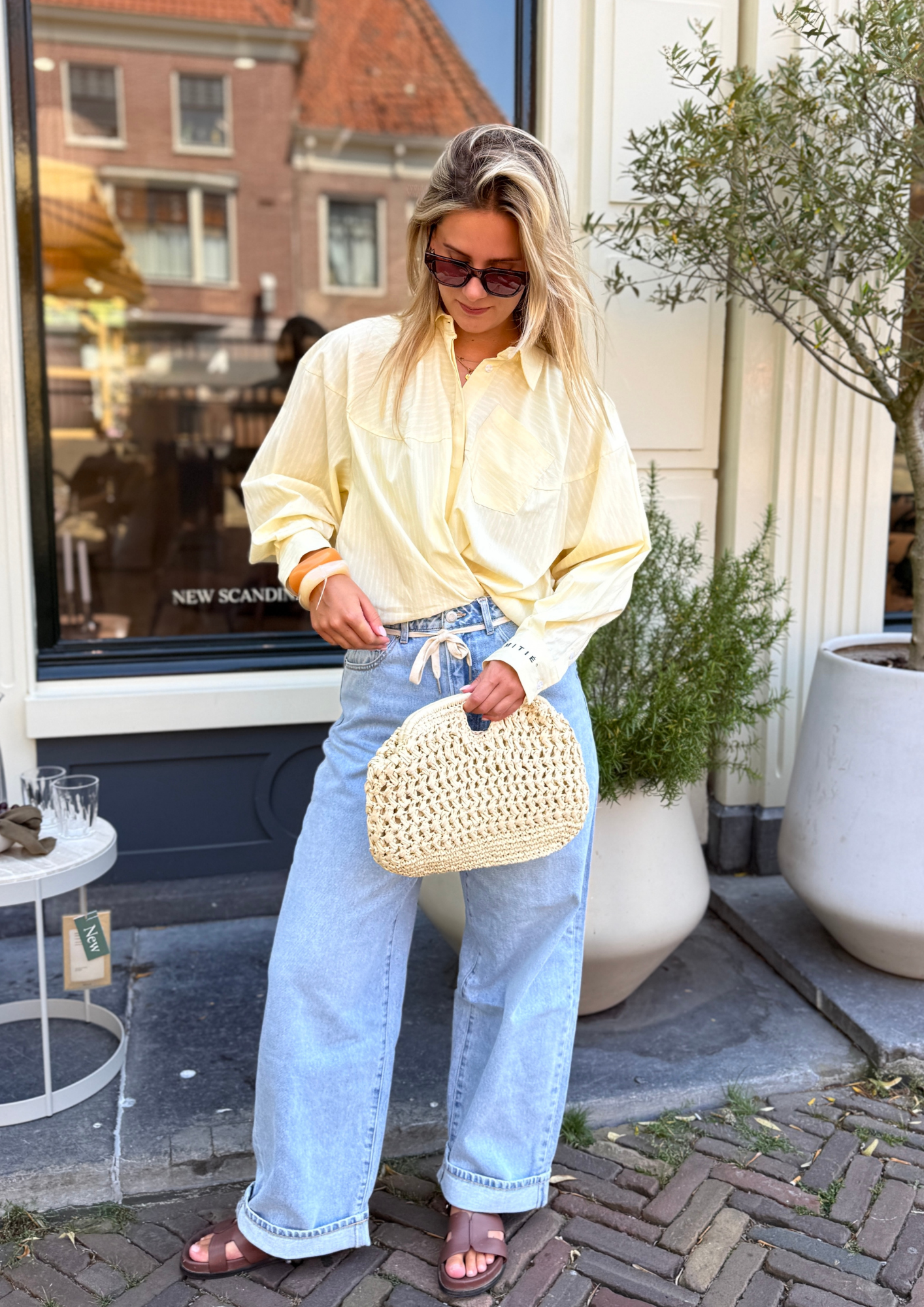 Gelber Sommerlook