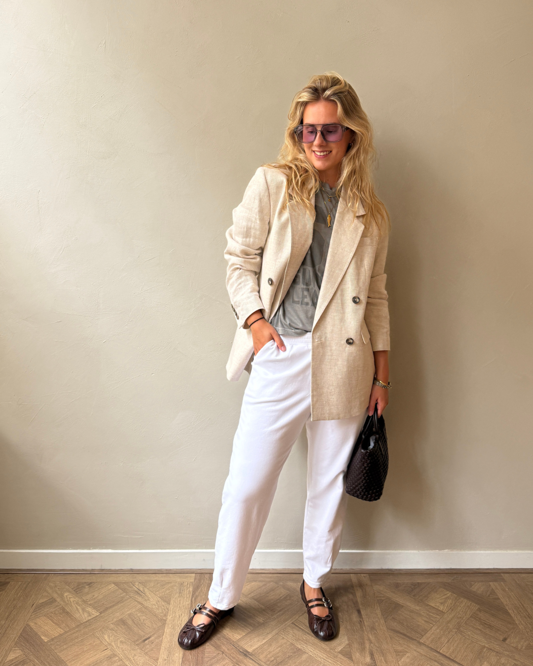 White jog look