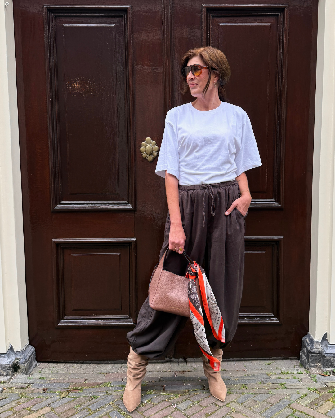 Casual brown balloon look