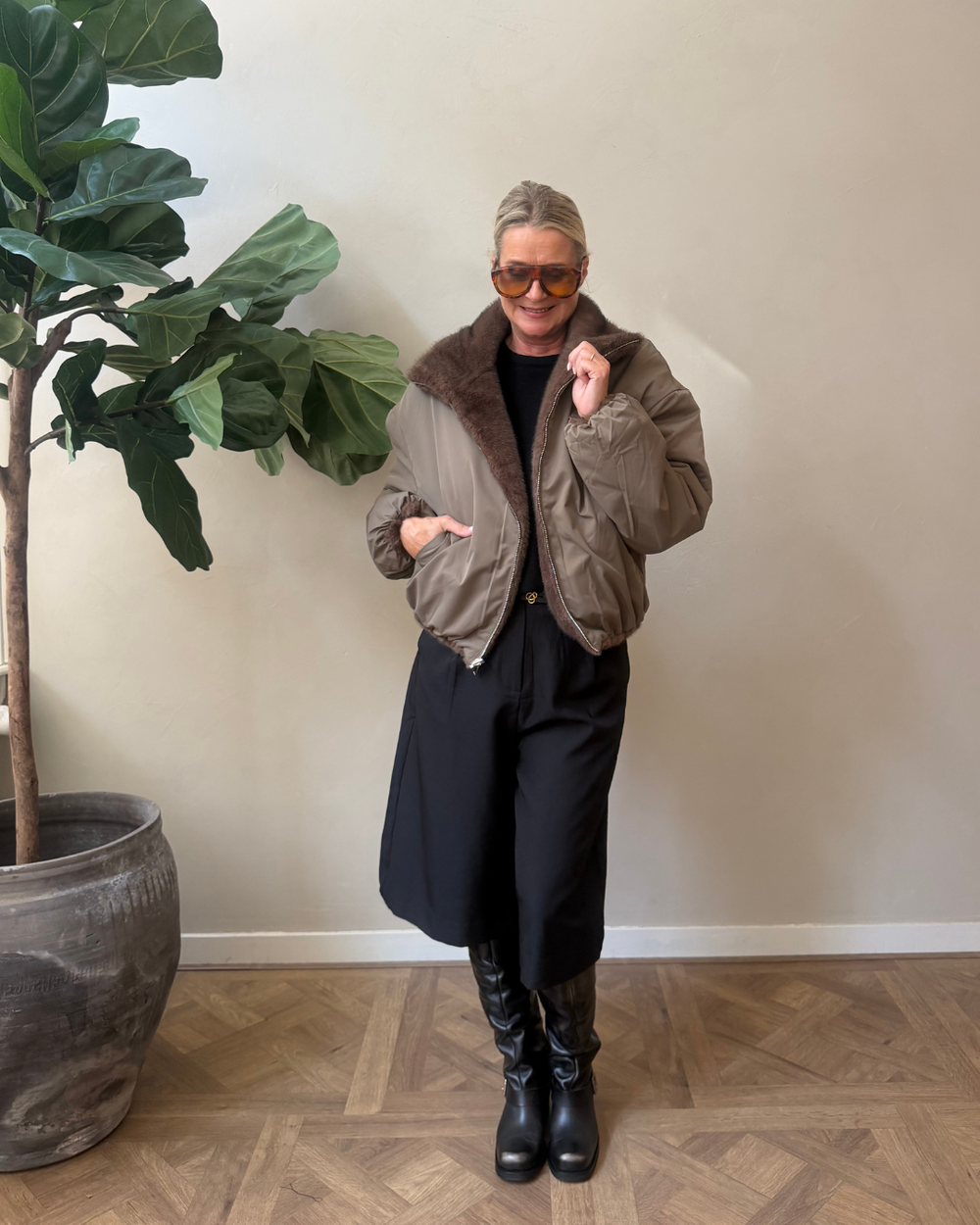 Elin coat look