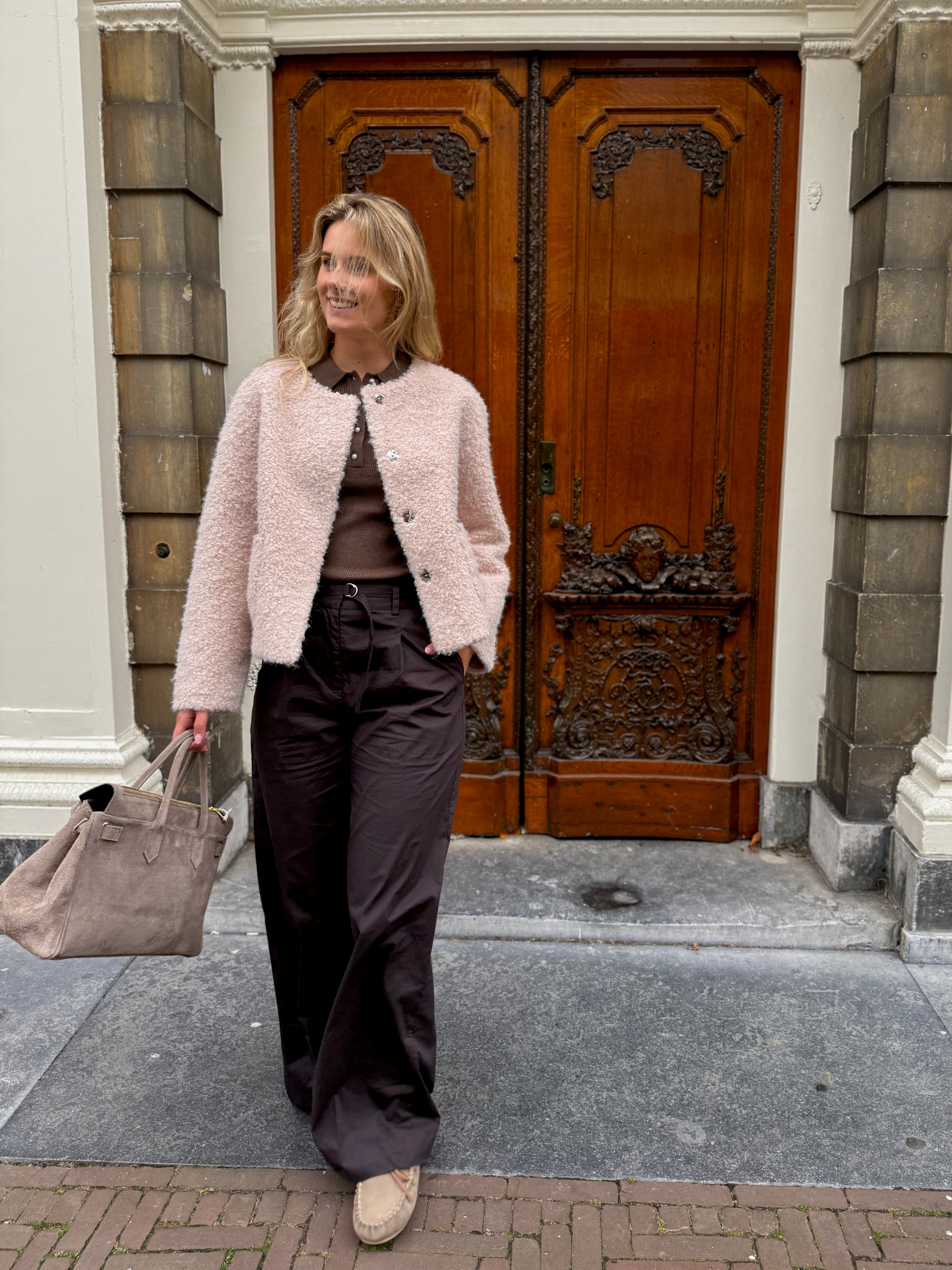 Light pink teddy look