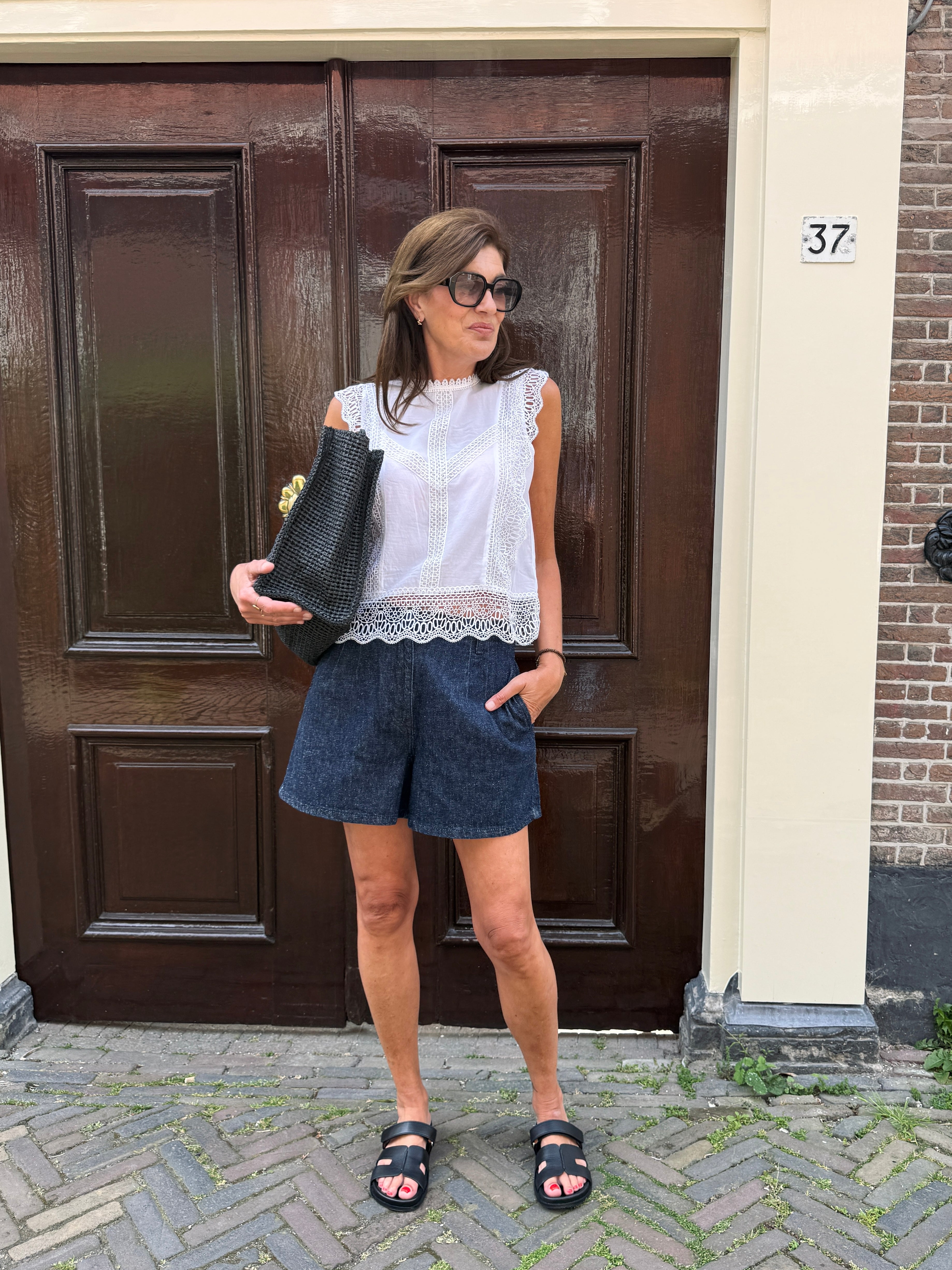 Samia lace look