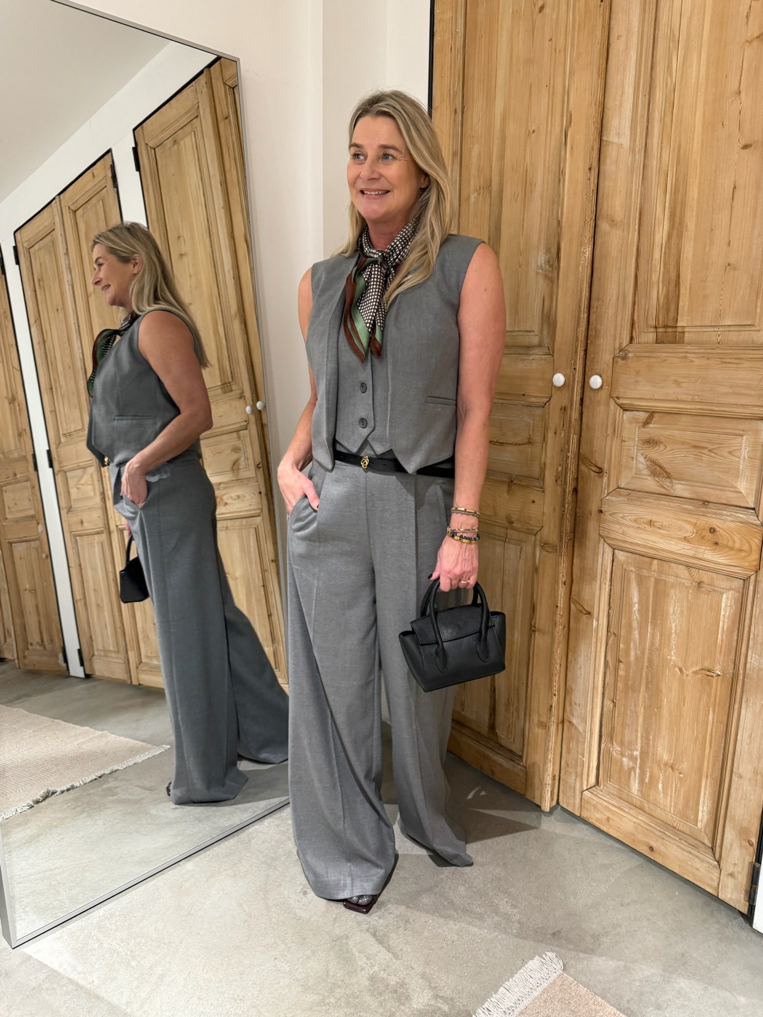 Ellemieke collection Grey suit look