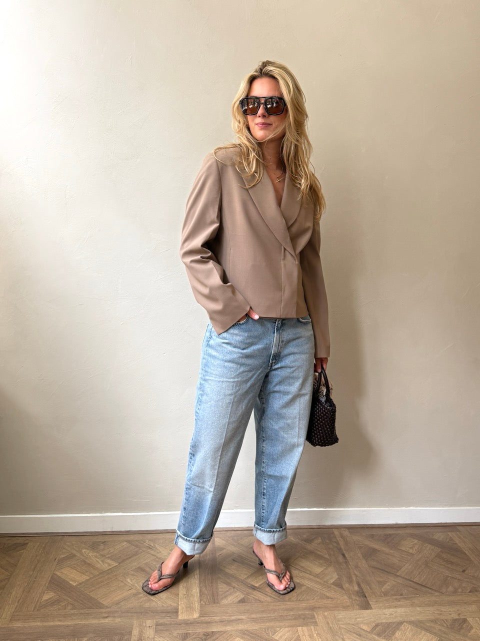 Closed cropped blazer look