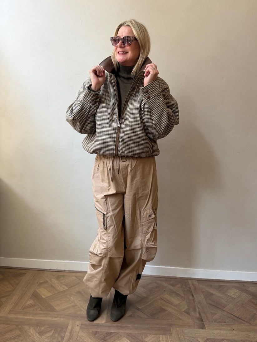 justa bomber walnut Look
