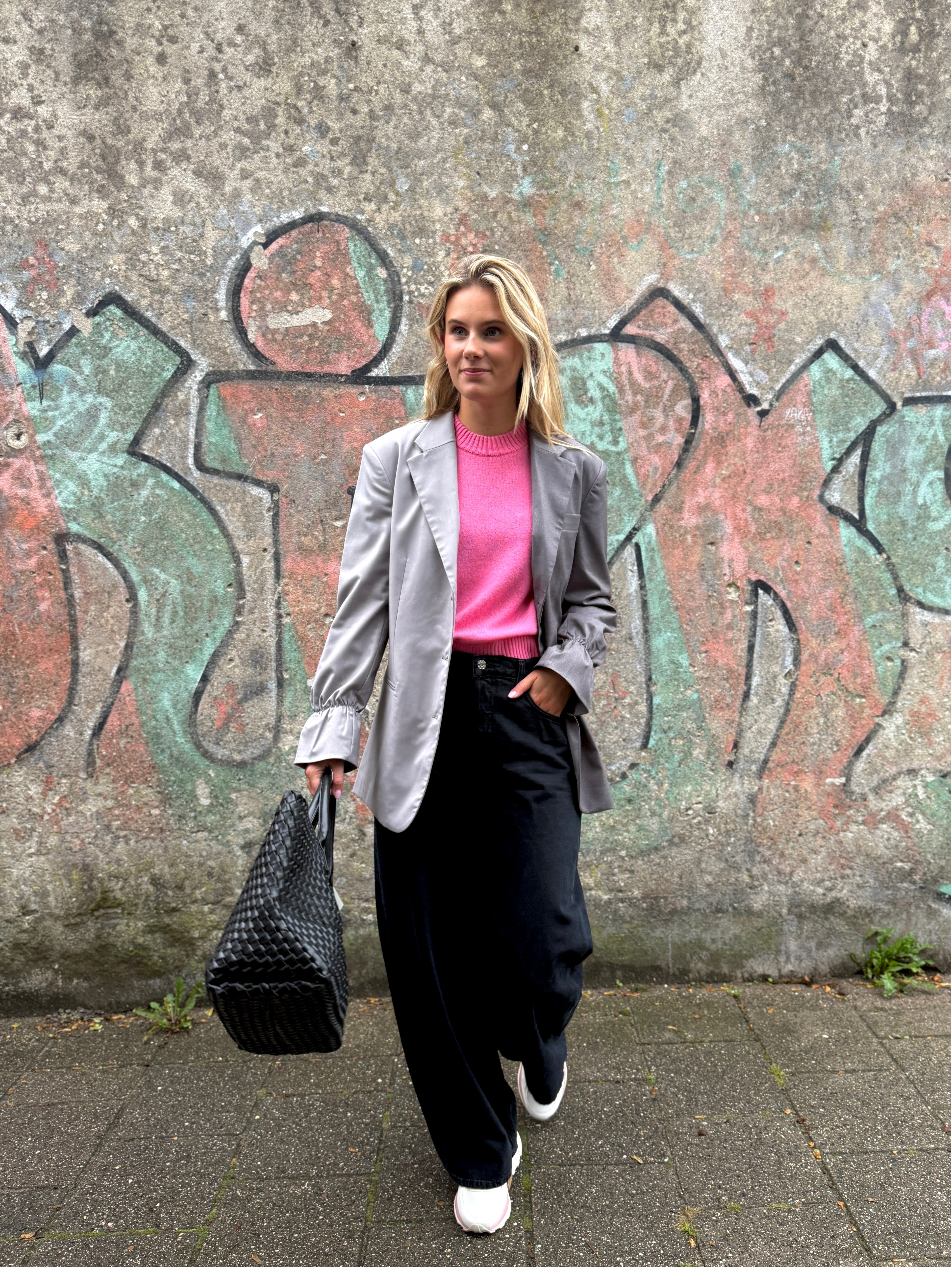 Double color blazer look