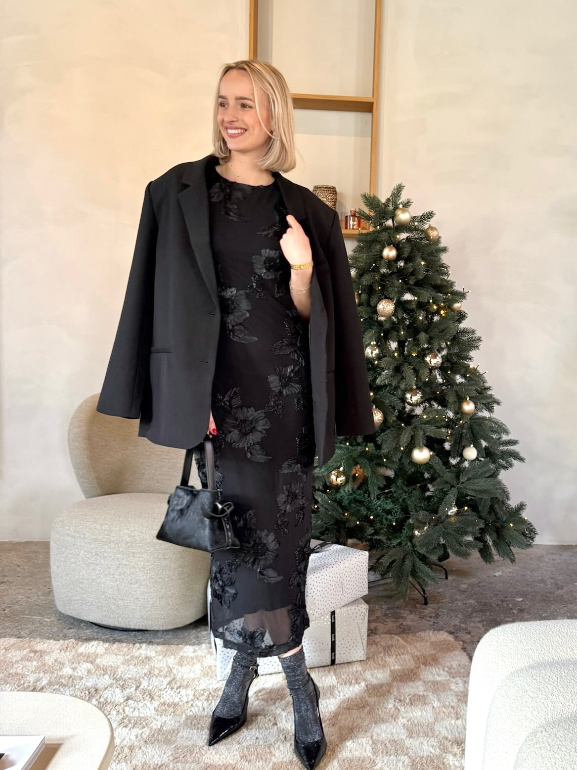 Black lazeflower dress