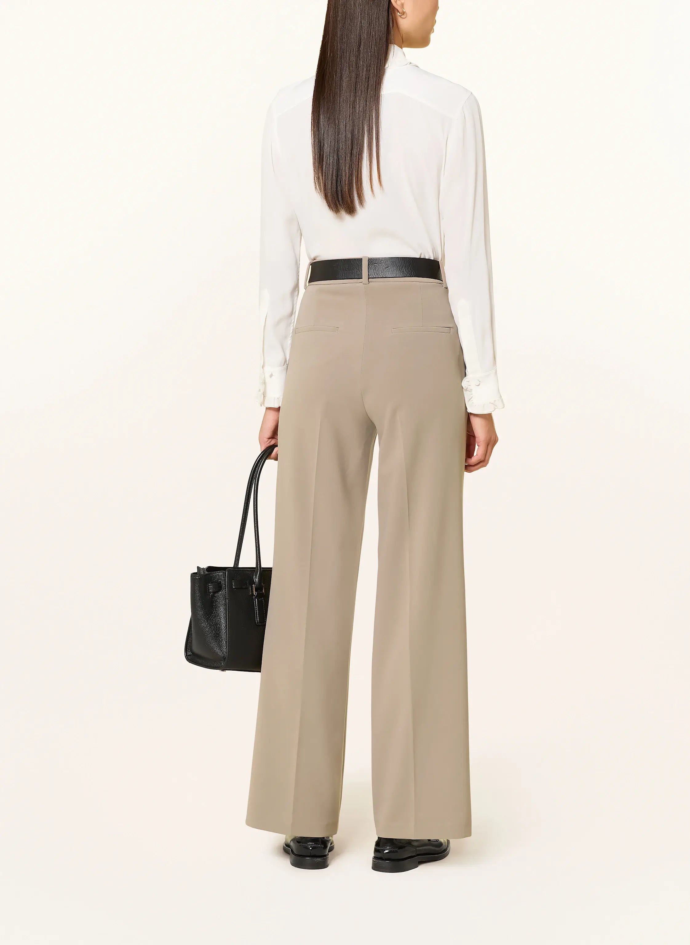 Emilie Long - Natural Sand