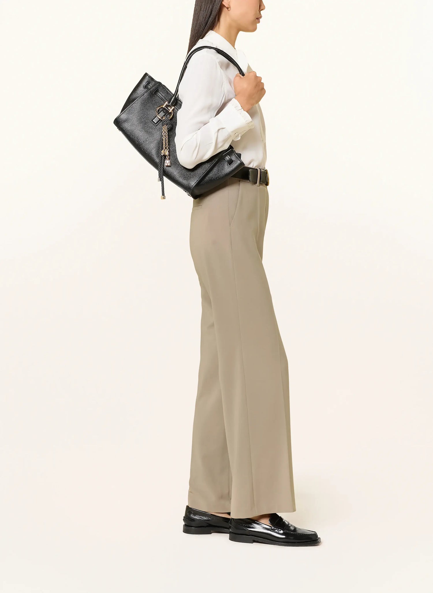 Emilie Long - Natural Sand