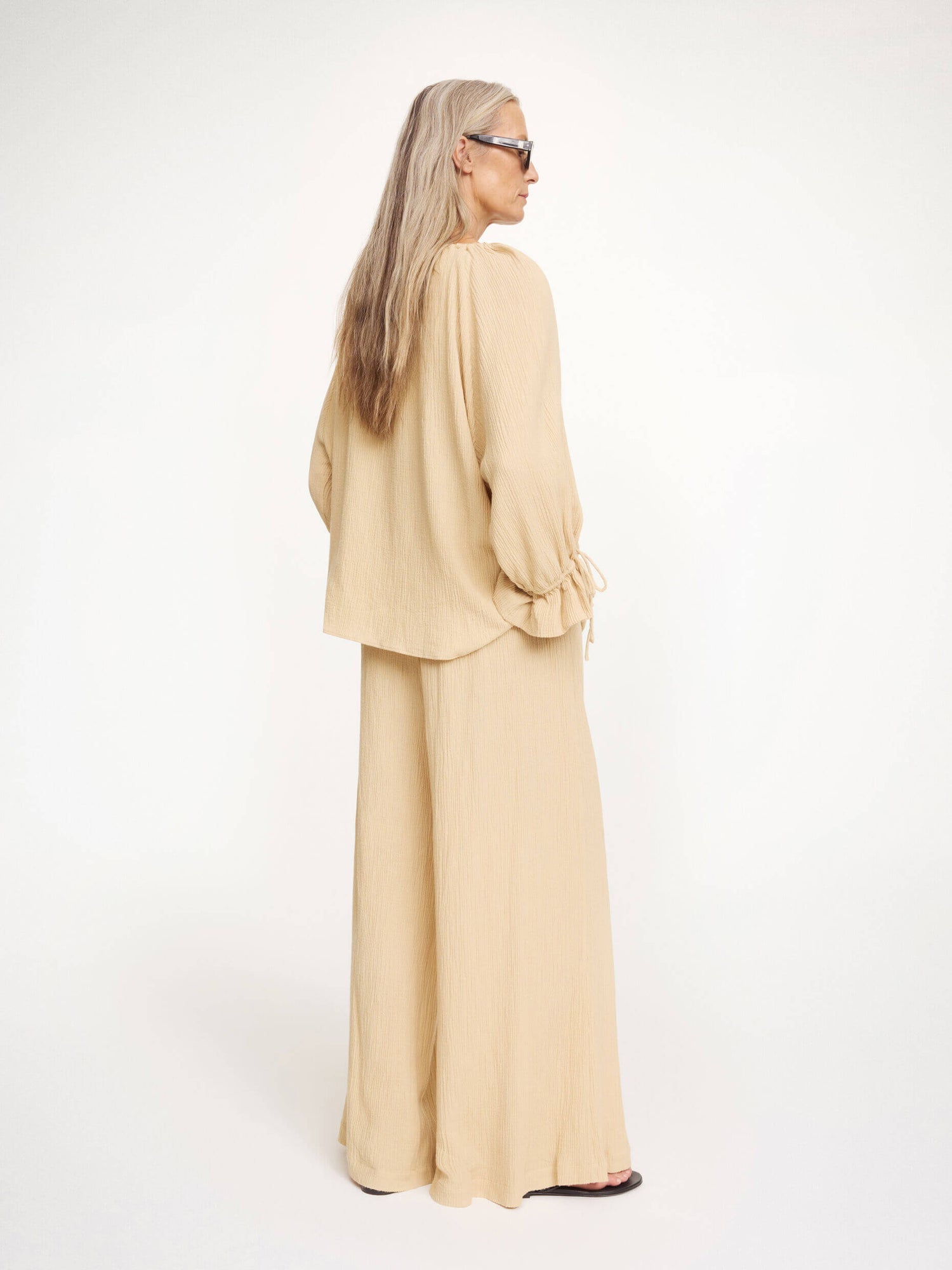 Rose Weave - Dark Sand