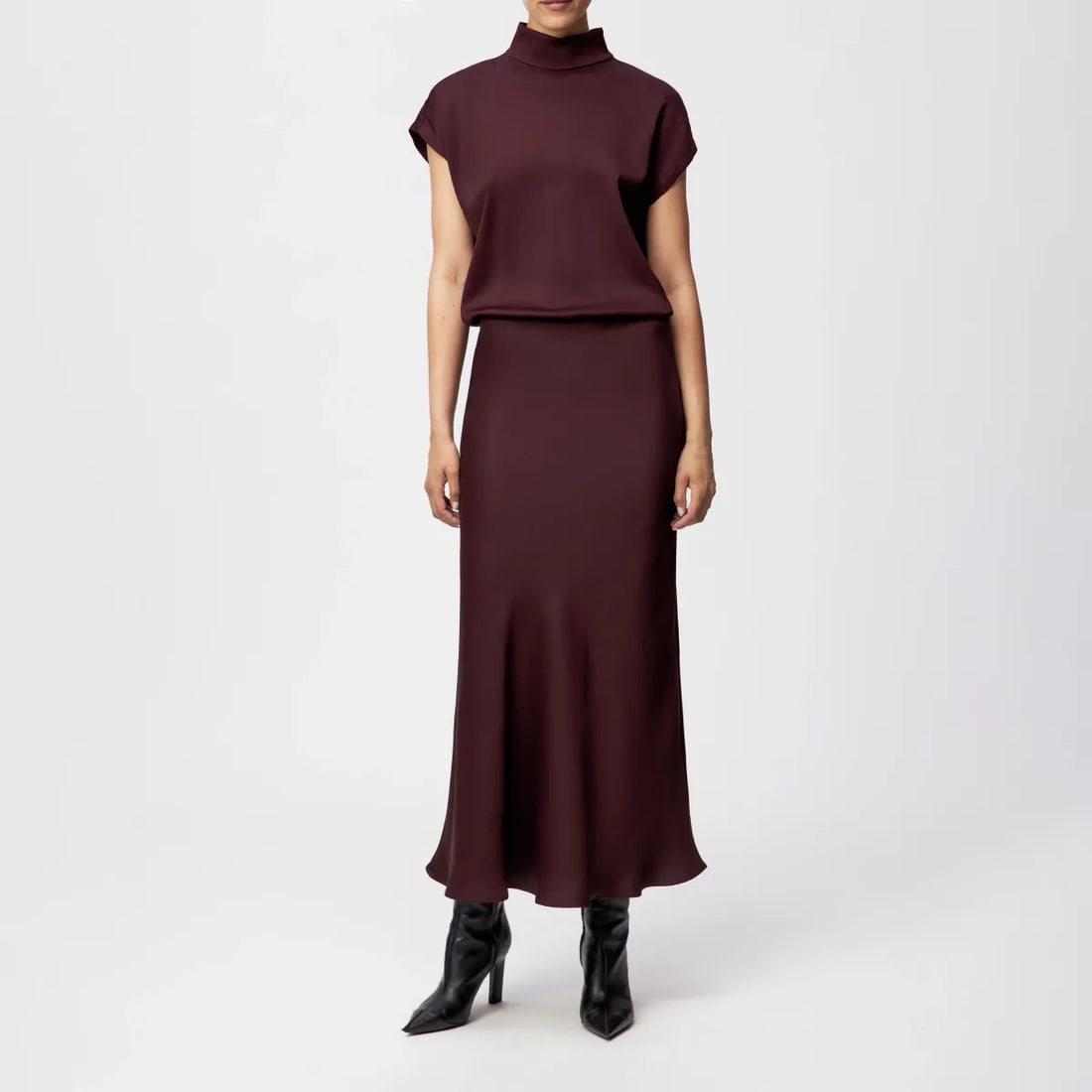 Nevida - Deep mahogany