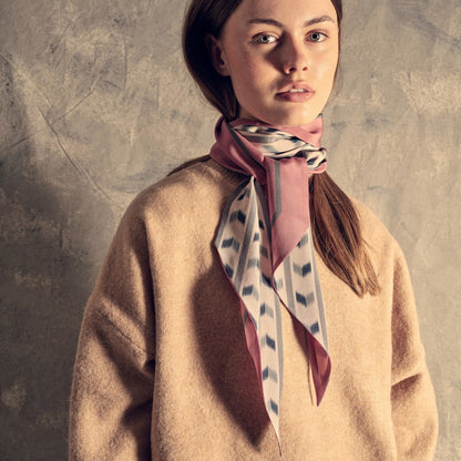 Slim Wrap Dot scarf