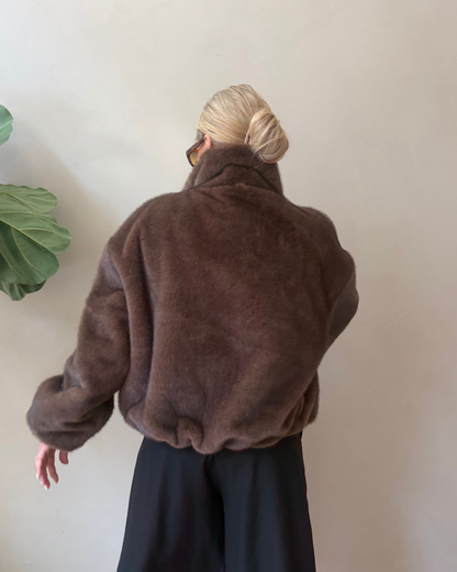 Elin Faux Mink Cape – Dunkelbraun/Oliv